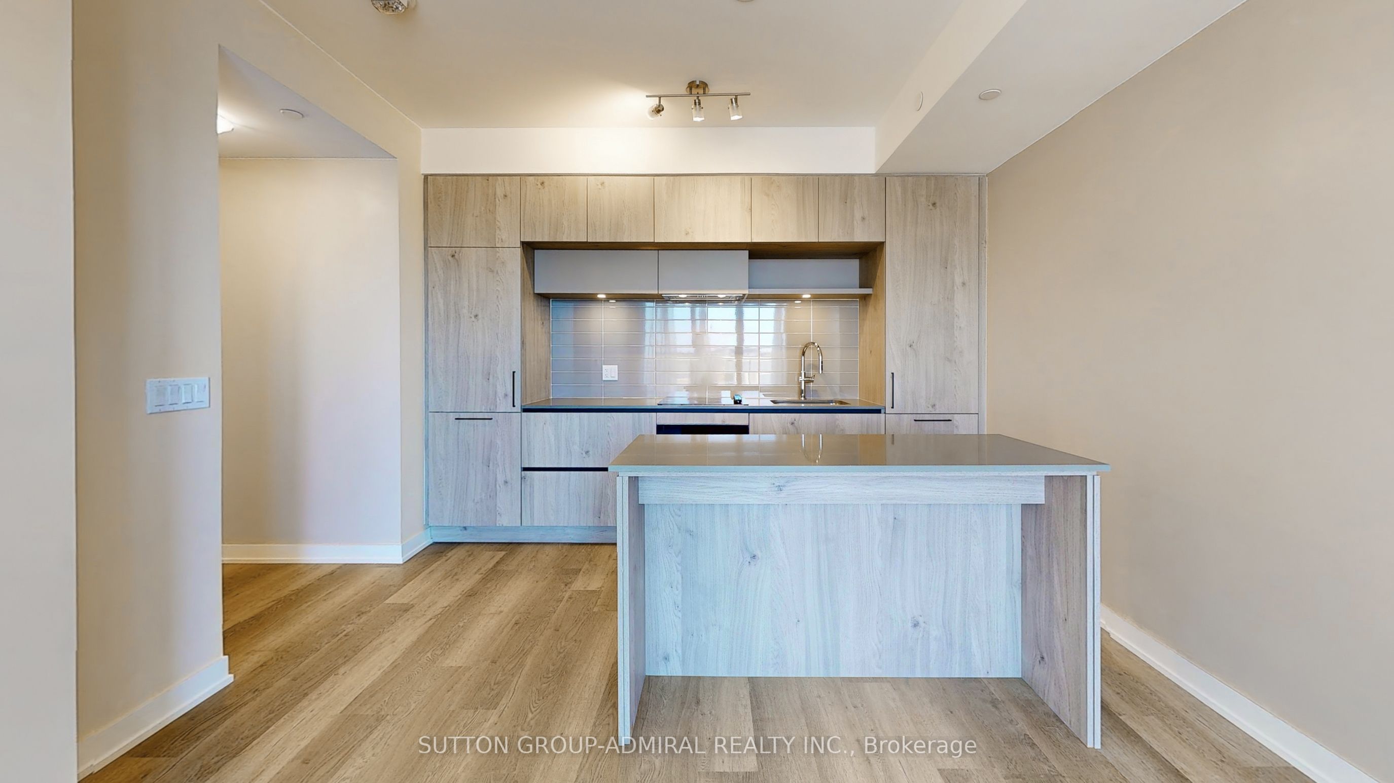 Additional image 3 of 501-6 David Eyer Road, Richmond Hill, ON, L4S 0N5