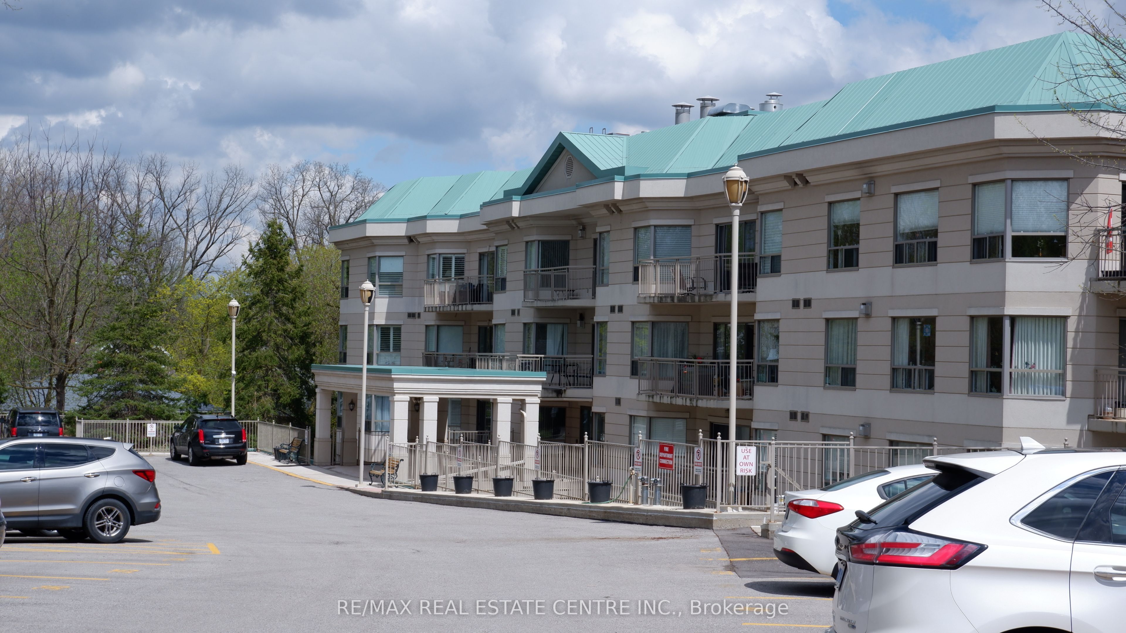 105-24 Chapel Street, Halton Hills, ON, L7G 6A7