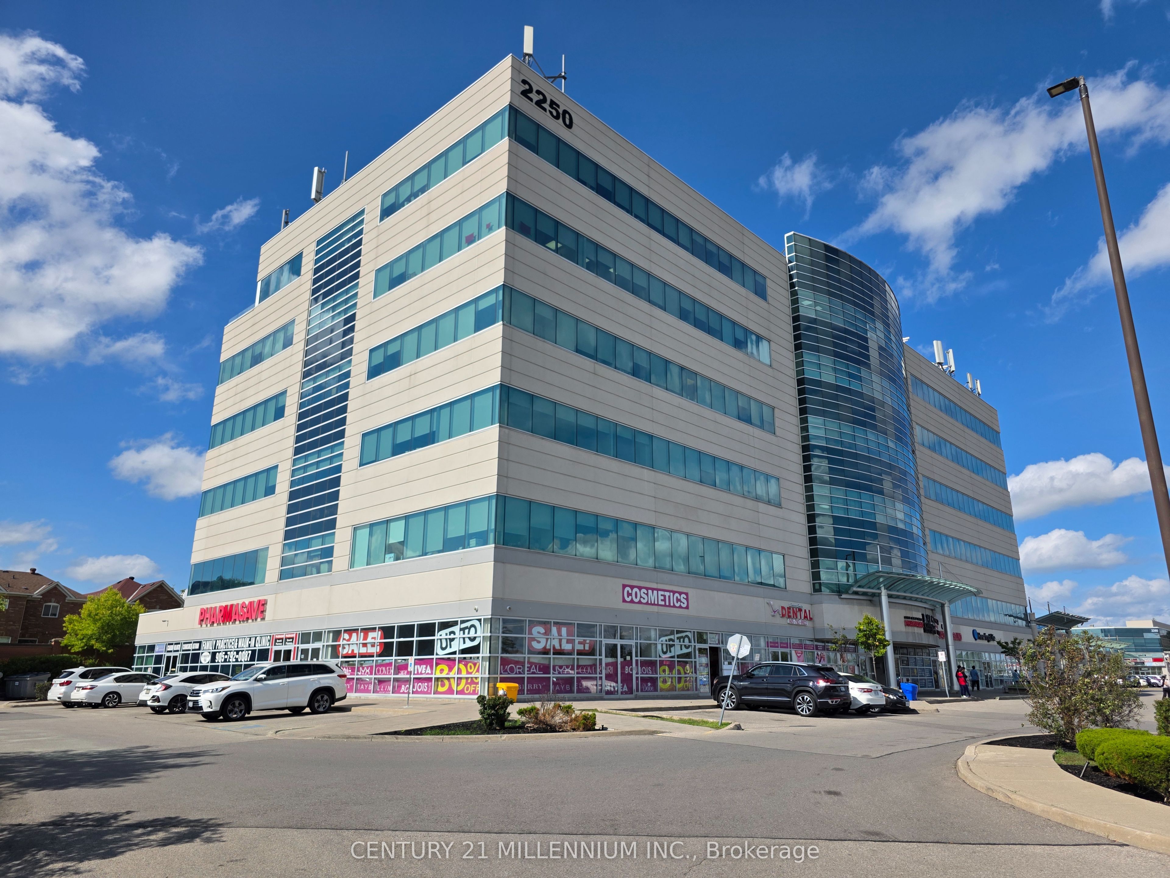 212-2250 Bovaird Drive E, Brampton, ON, L6R 0W3