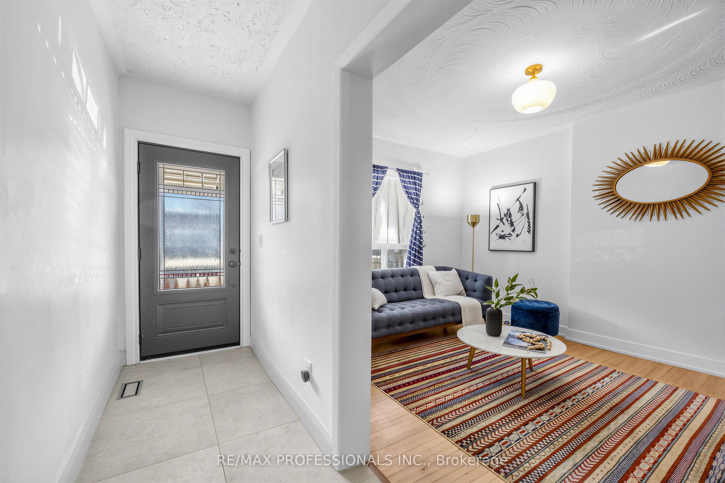 Additional image 4 of 219 St Helen's Avenue, Toronto, ON, M6H 4A2