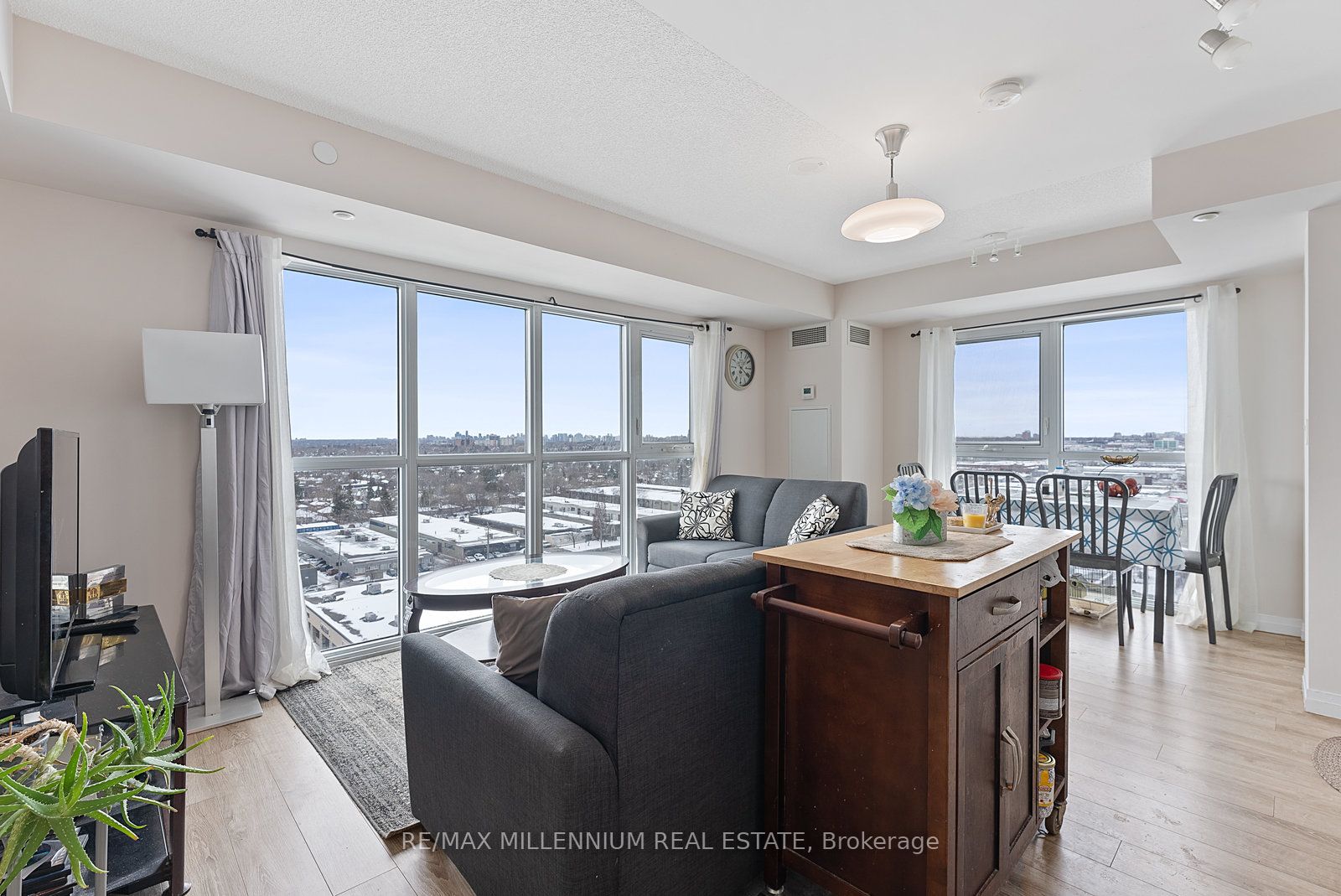 Additional image 6 of 1609-2150 Lawrence Avenue E, Toronto, ON, M1R 3A7