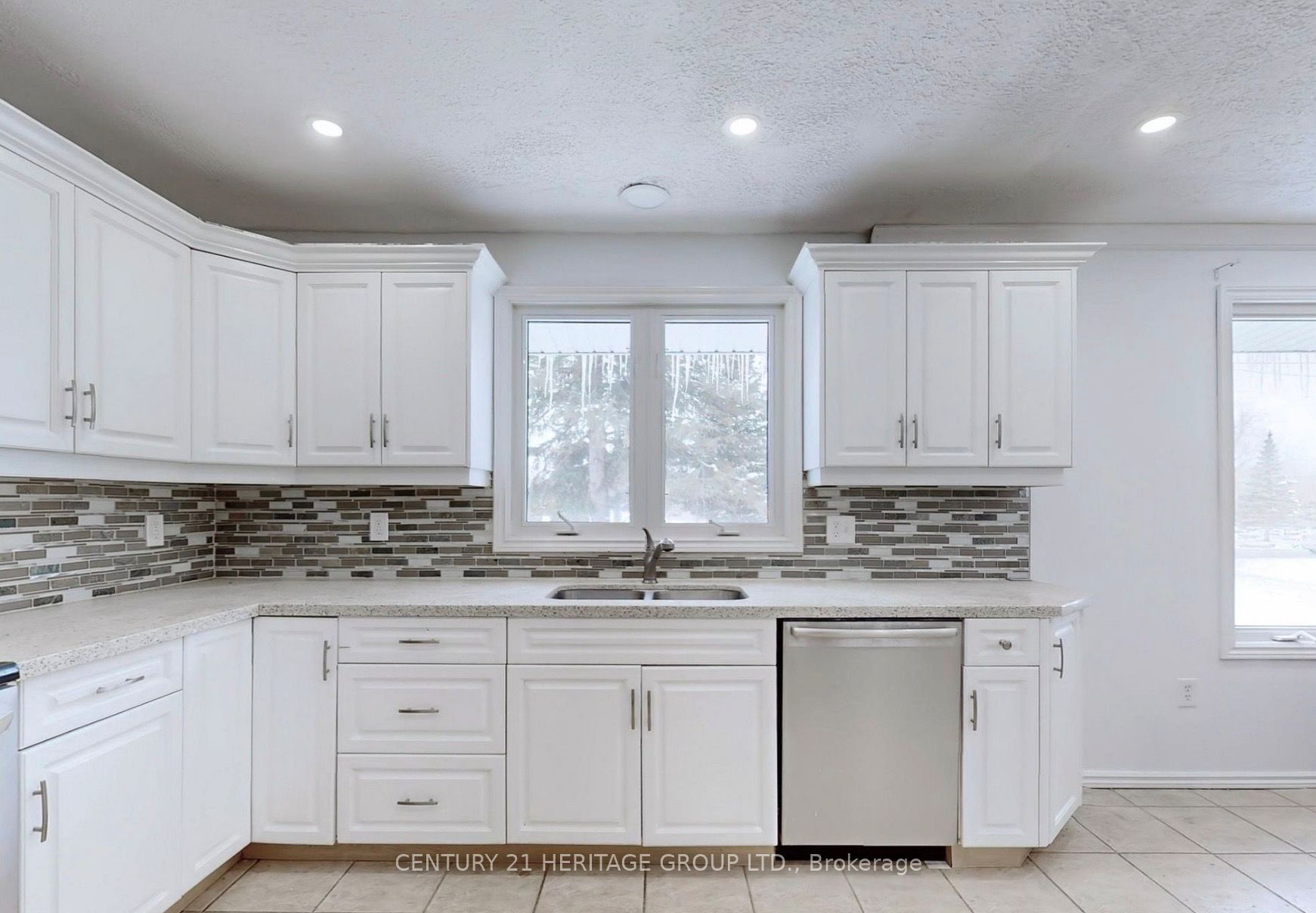 Additional image 2 of 20015 Bathurst Street, East Gwillimbury, ON, L9N 1N3