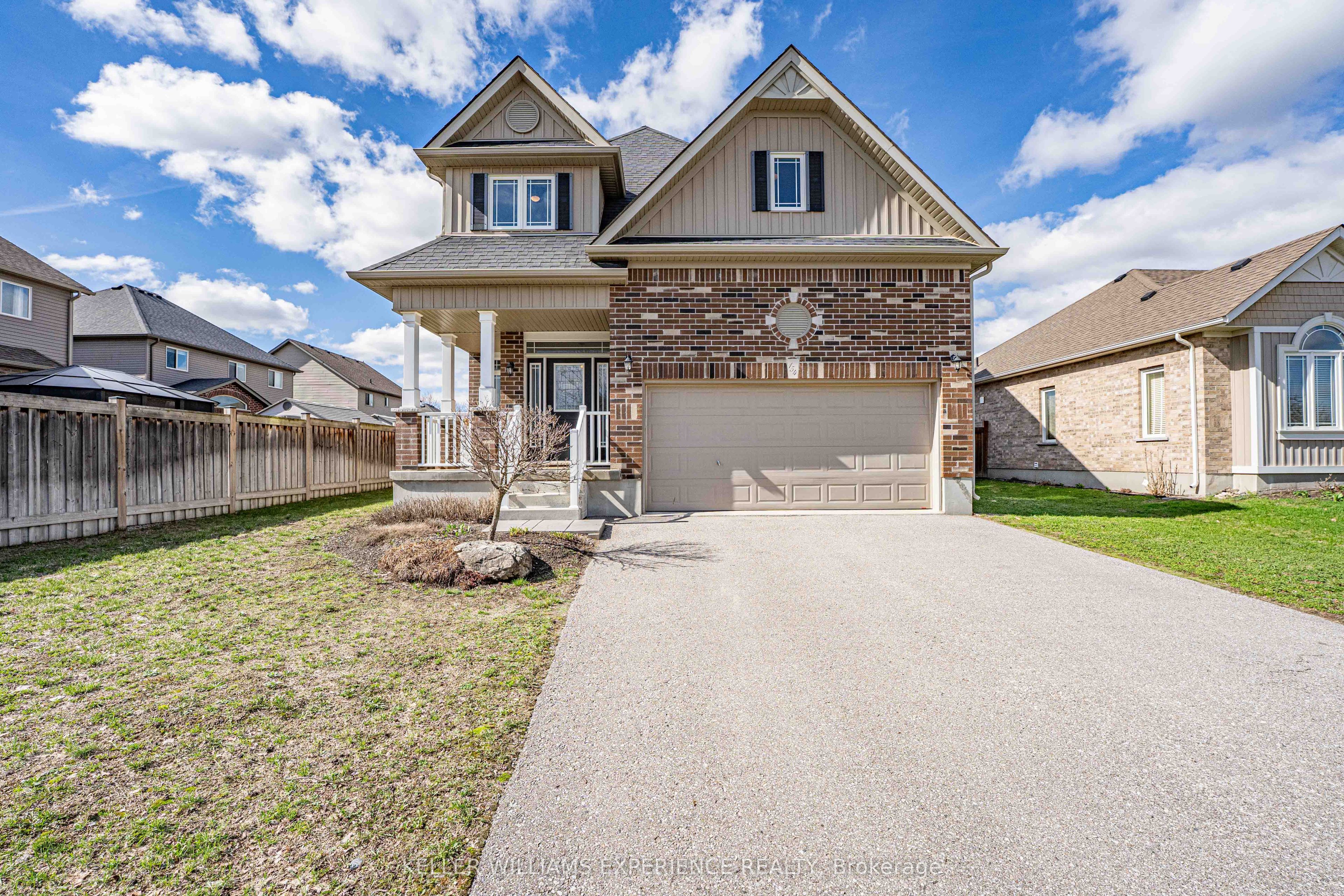 154 Arnold Crescent, Essa, ON, L3W 0R1