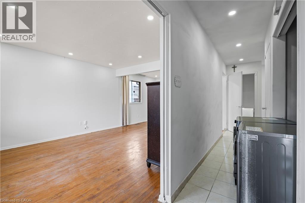 Additional image 3 of 481 Limeridge Court, Hamilton, ON, L9C2V8