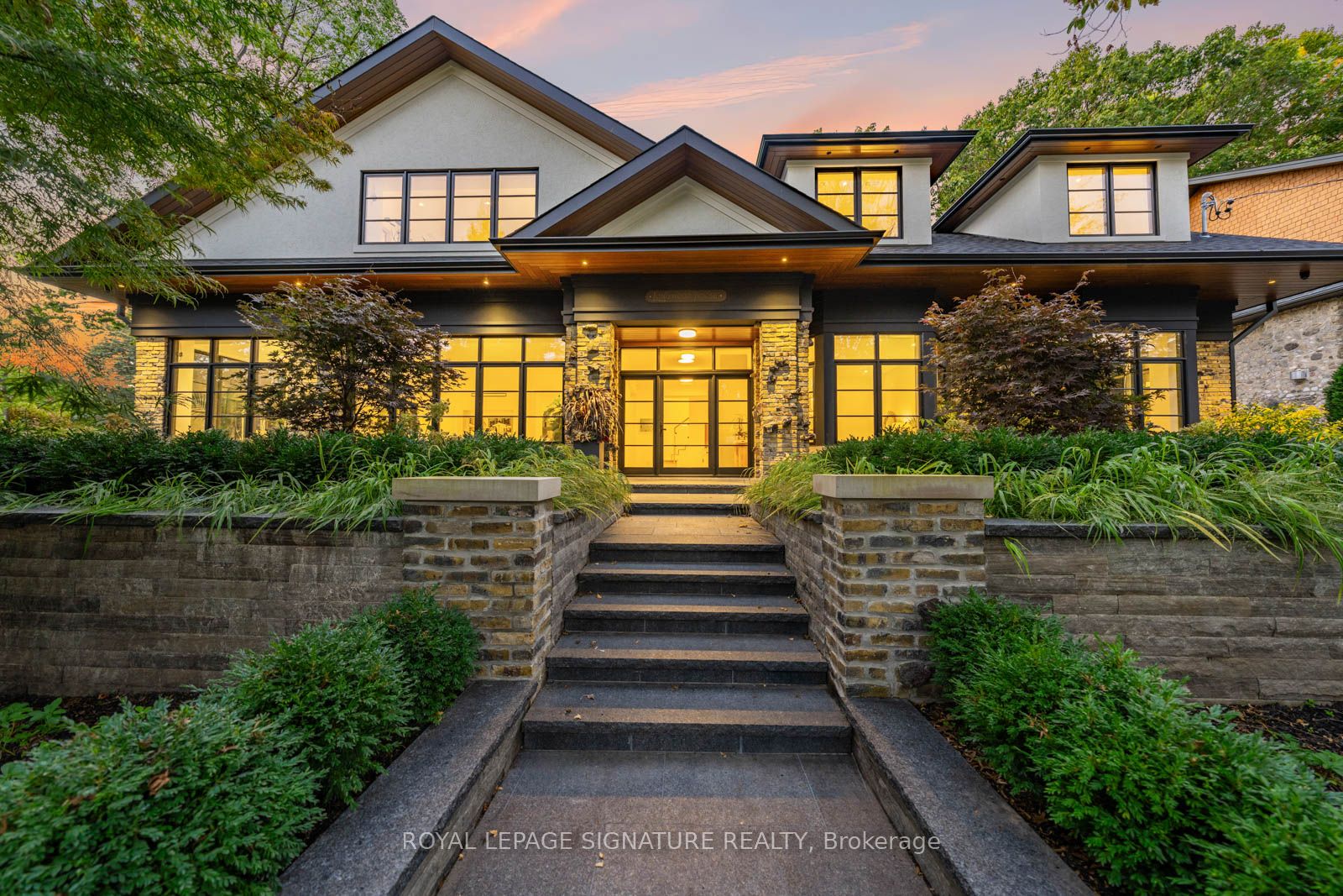 8 Crown Park Road, Toronto, ON, M4E 1J9 photo 2