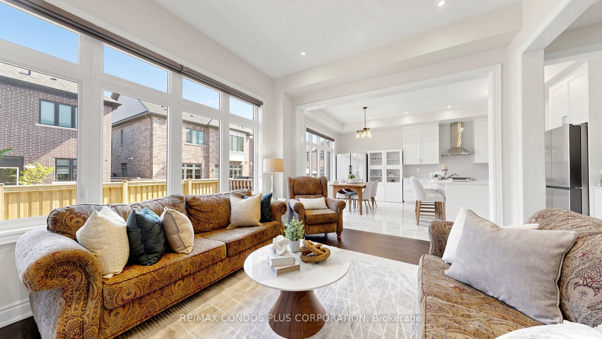 Additional image 2 of 1361 Yellow Rose Circle, Oakville, ON, L6M 5L3