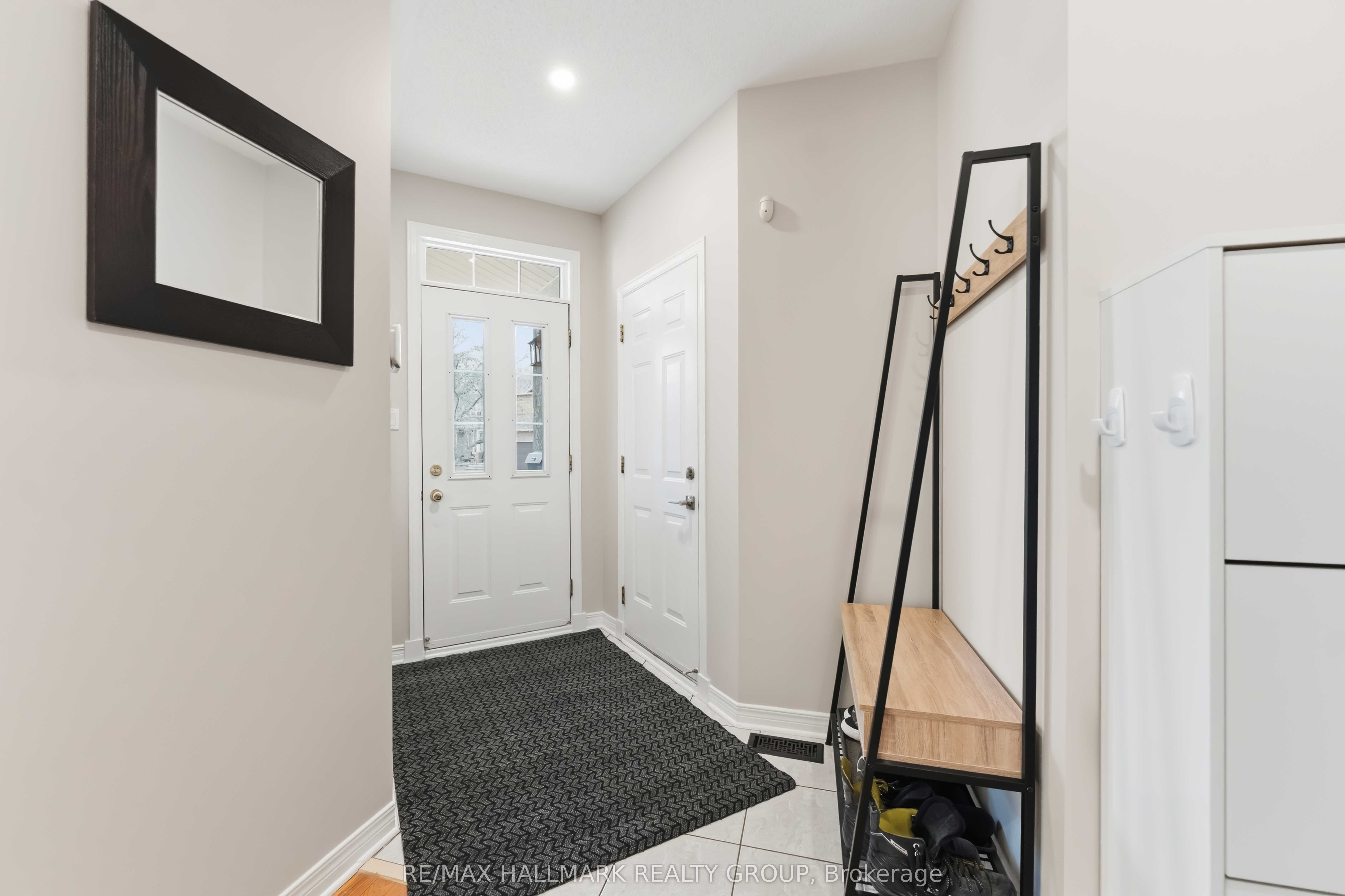 Additional image 4 of 22 Oak Grove Street, Ottawa, ON, K2G 6R4