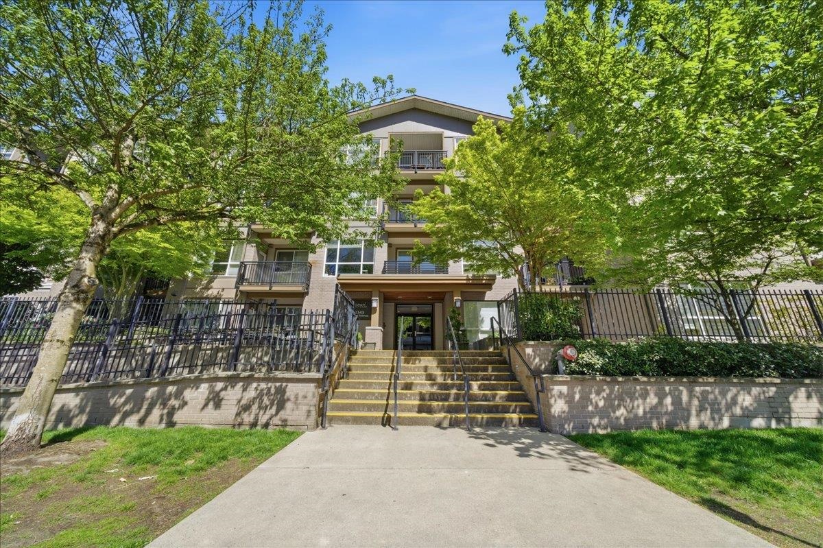 310-2343 Atkins Avenue, Port Coquitlam, BC, V3C 1Y7