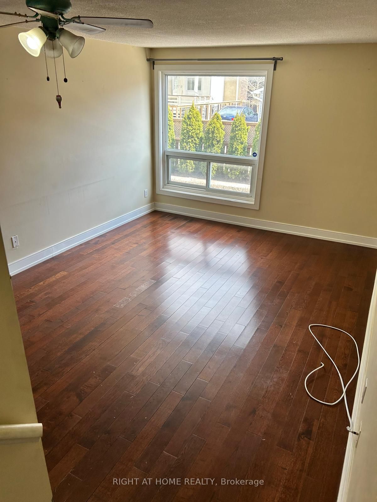 Additional image 5 of 2-1666 Queen Street E, Toronto, ON, M4L 1G3