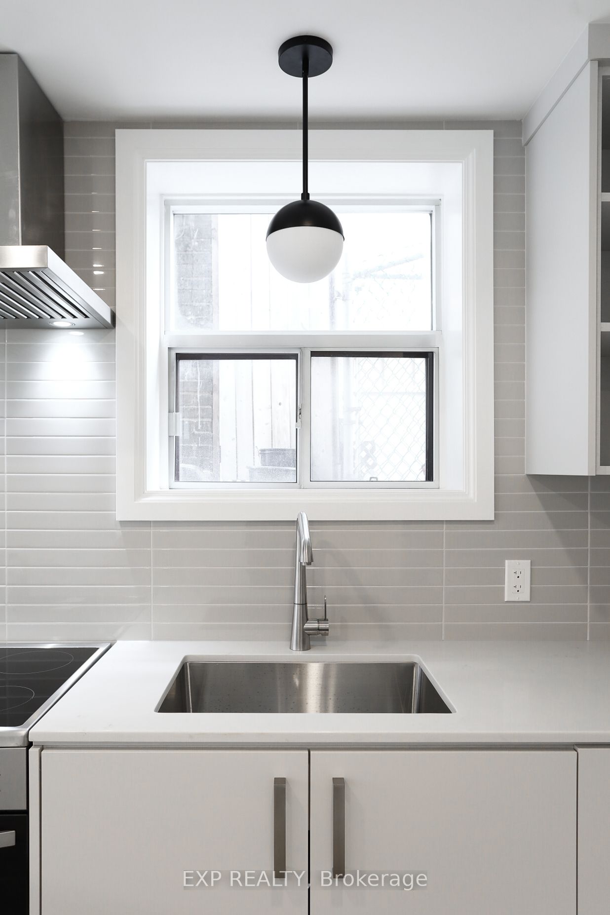 Additional image 4 of Lower Level-73 Balfour Avenue, Toronto, ON, M4C 1T4