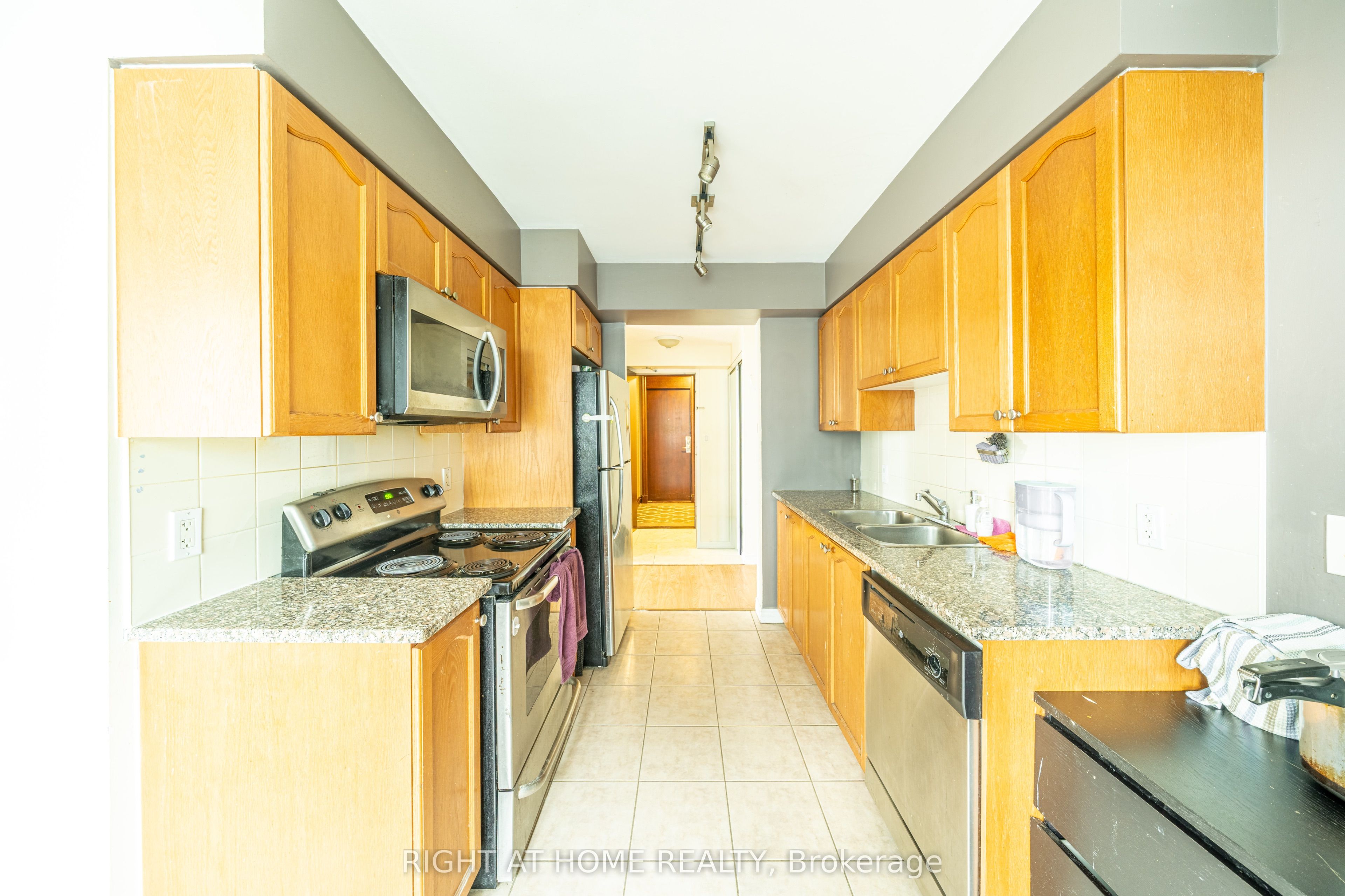 Additional image 5 of 711-335 Rathburn Road W, Mississauga, ON, L5B 0C8