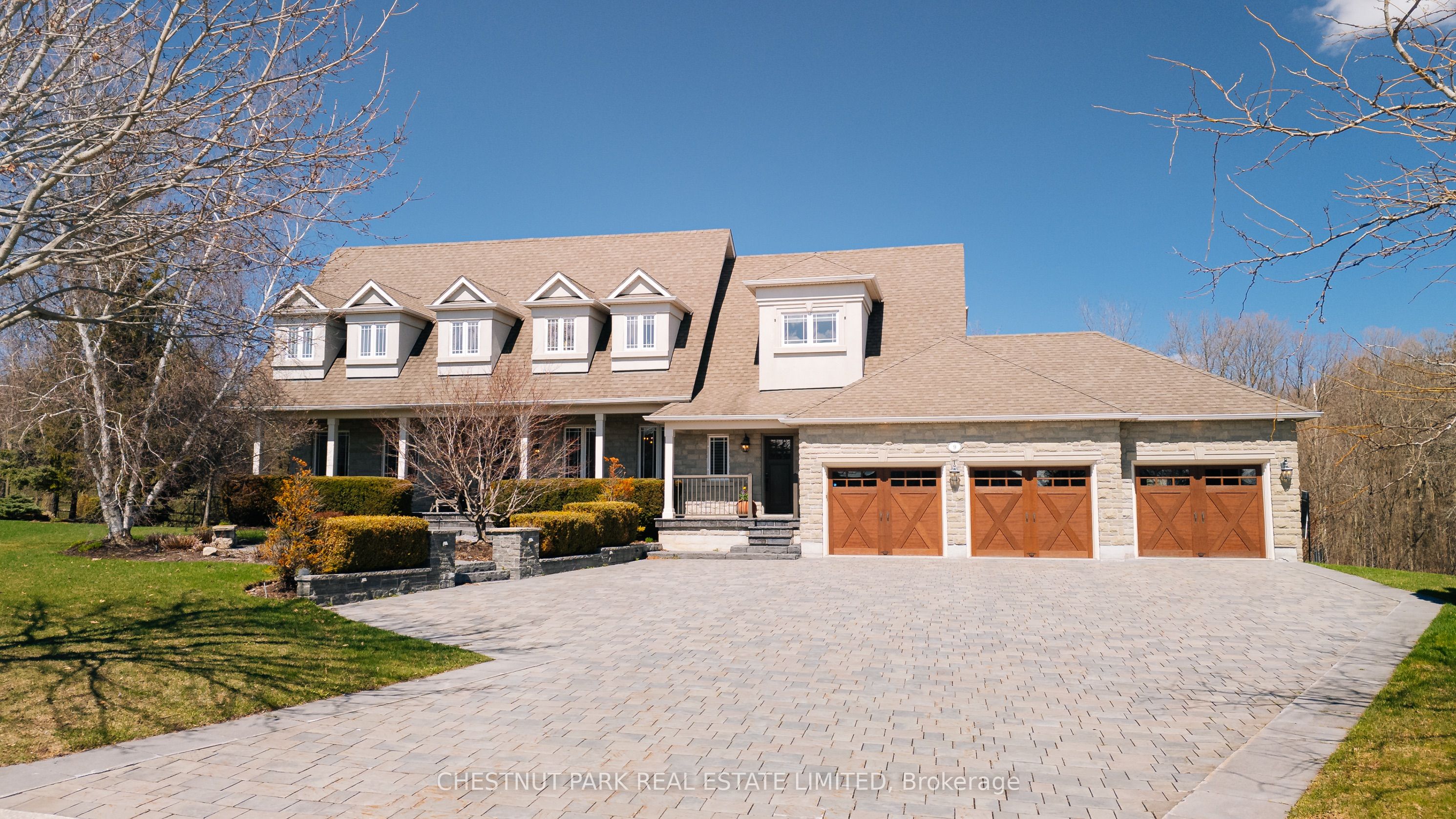 9 Black Court, Aurora, ON, L4G 8A1