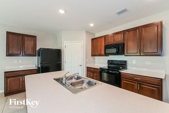 217 SE 27th St, Cape Coral, FL, 33904
