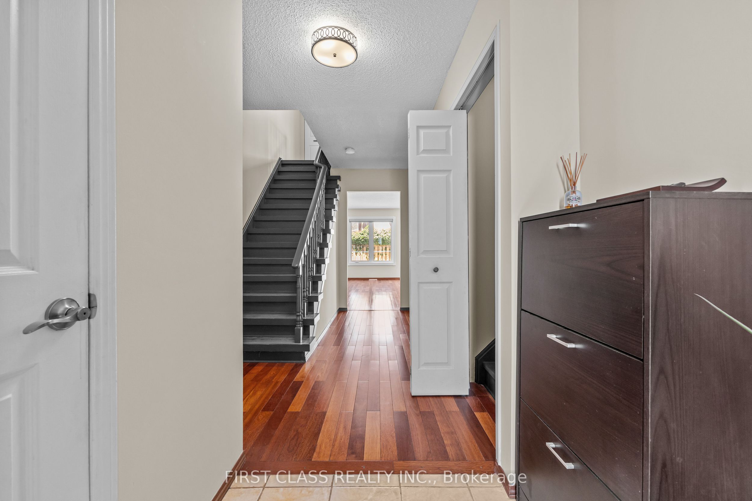 Additional image 2 of 4213 Beacon Lane, Mississauga, ON, L5C 3V8