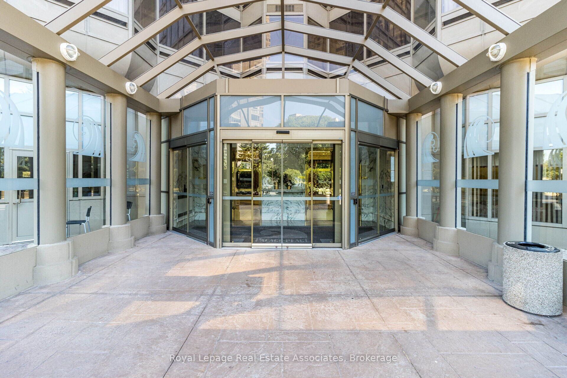 Additional image 3 of 2407-1 Palace Pier Court, Toronto, ON, M8V 3W9
