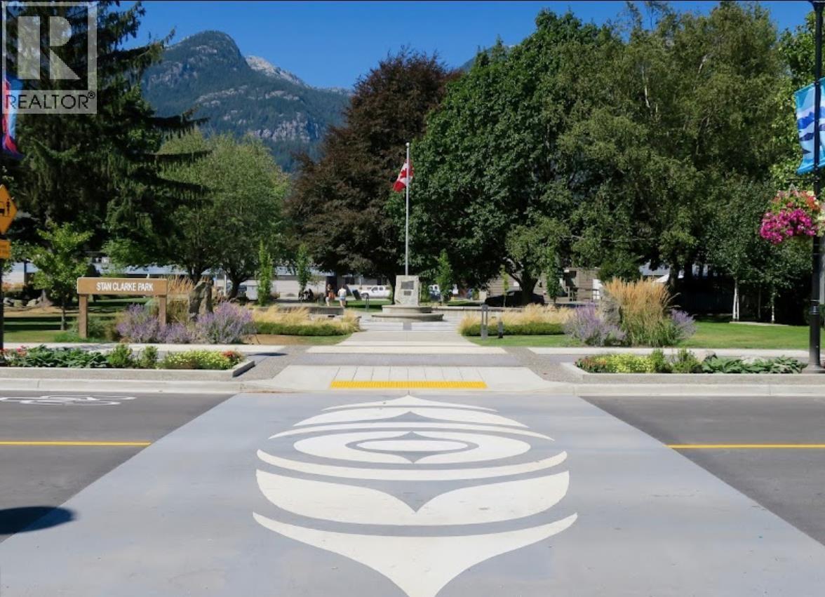 37972 Second Avenue, Squamish, BC, V0N3G0 photo 2