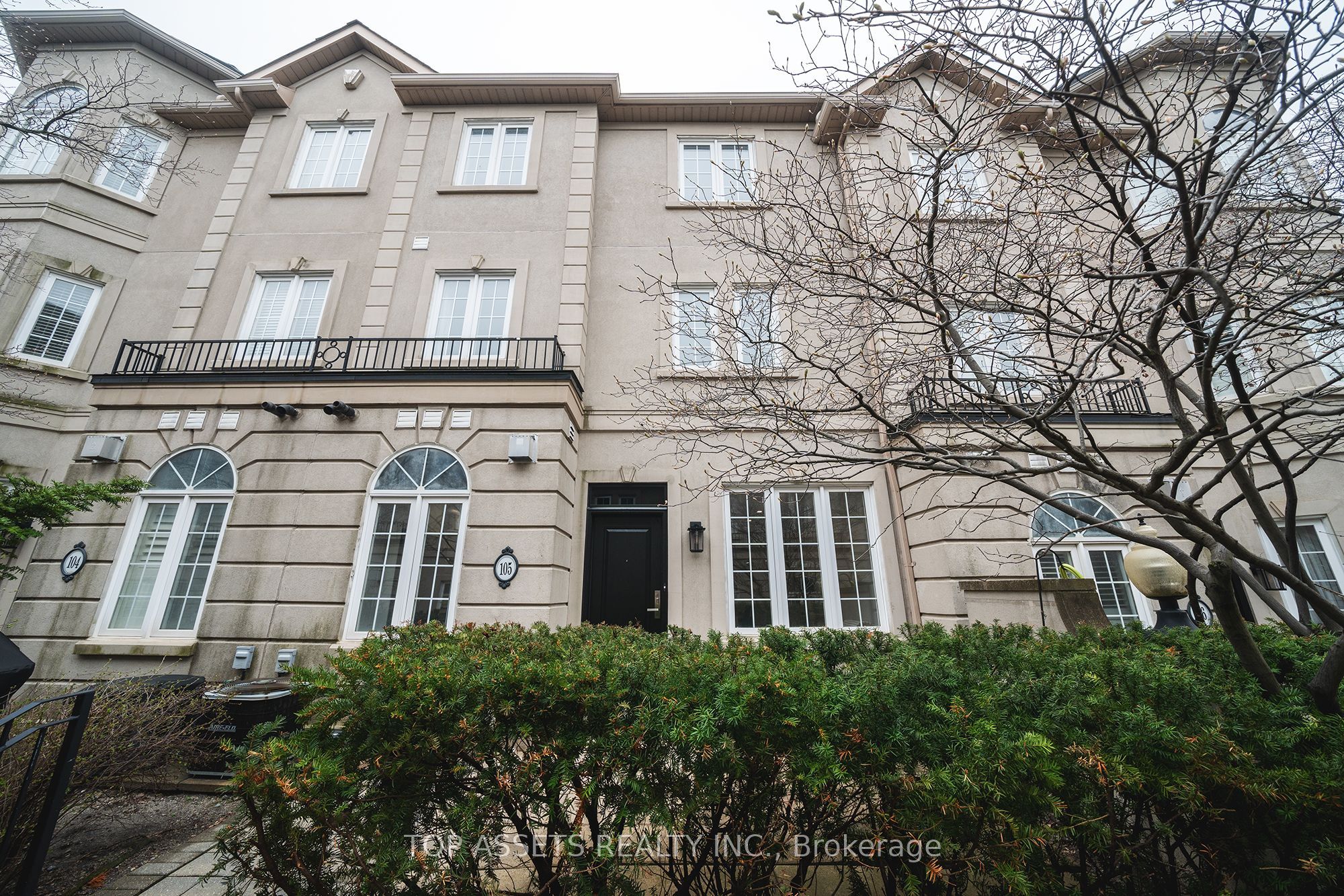 105-11 Everson Drive, Toronto, ON, M2N 7B9