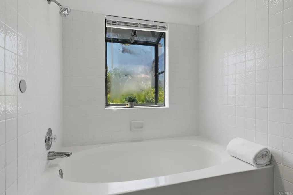Additional image 31 of 7015 Goldenrod Way, Carlsbad, CA 92011