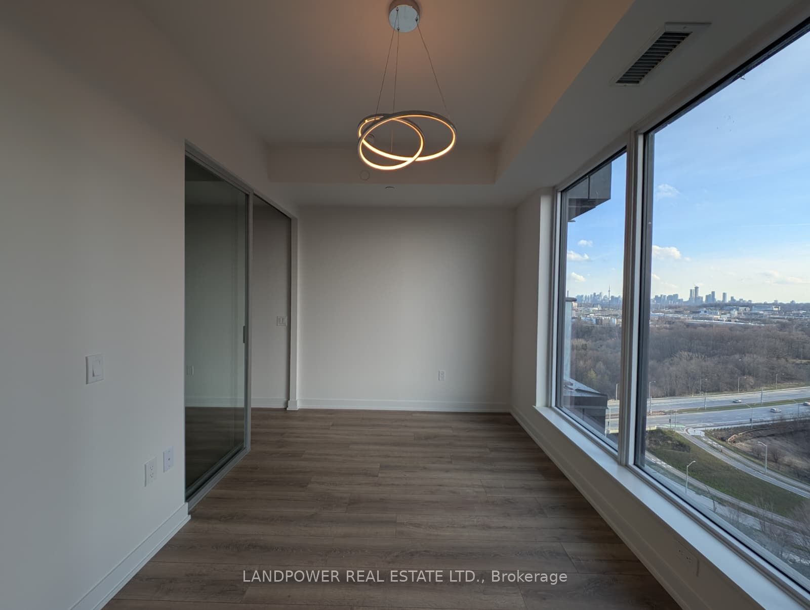 Additional image 4 of 1502-5 Quarrington Lane, Toronto, ON, M3C 0S5