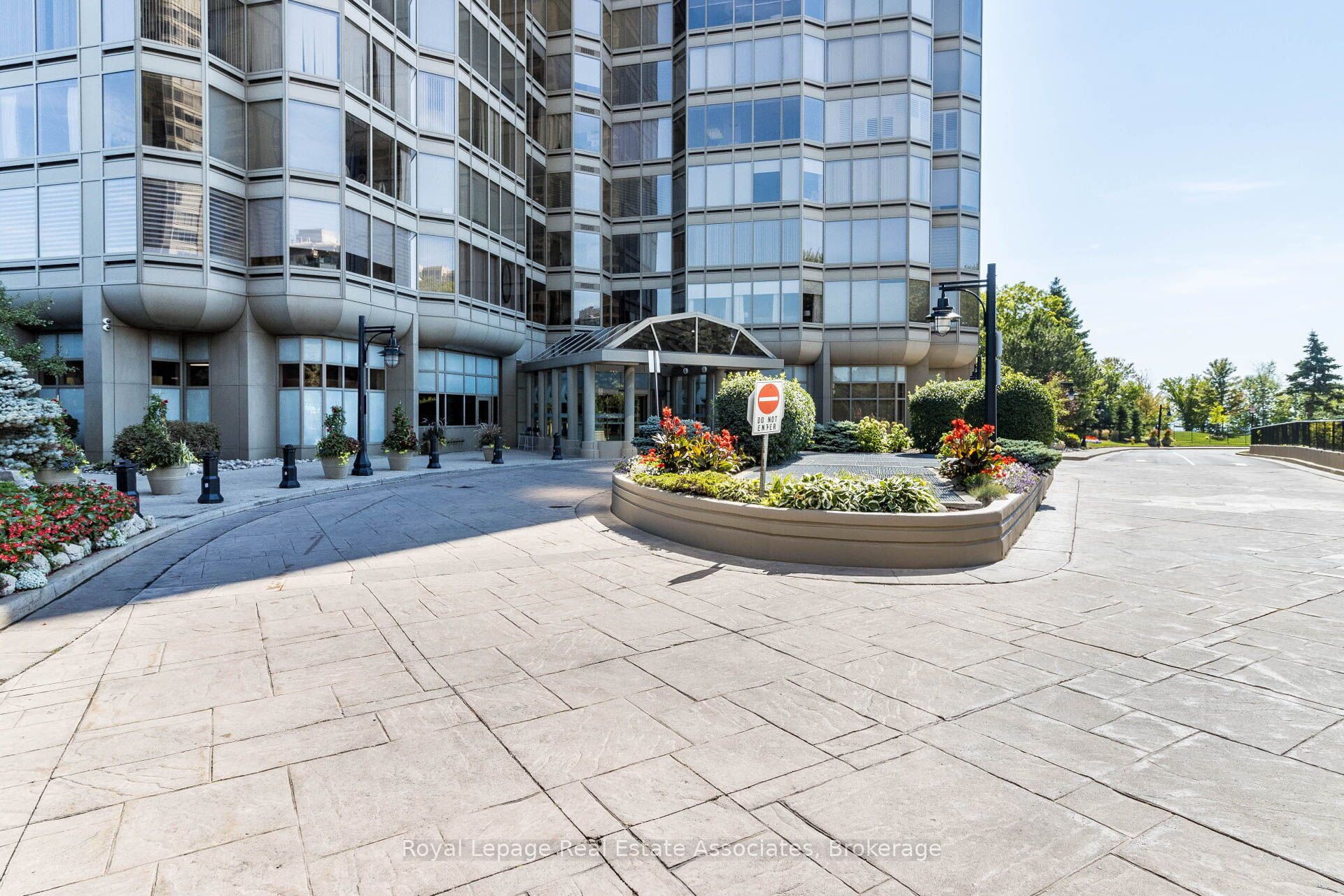 Additional image 2 of 2407-1 Palace Pier Court, Toronto, ON, M8V 3W9