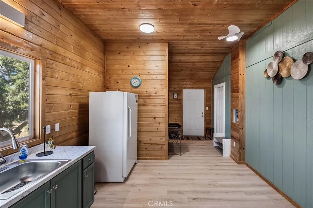 Additional image 117 of 984 Pinon Road, Pinon Hills, CA 92372