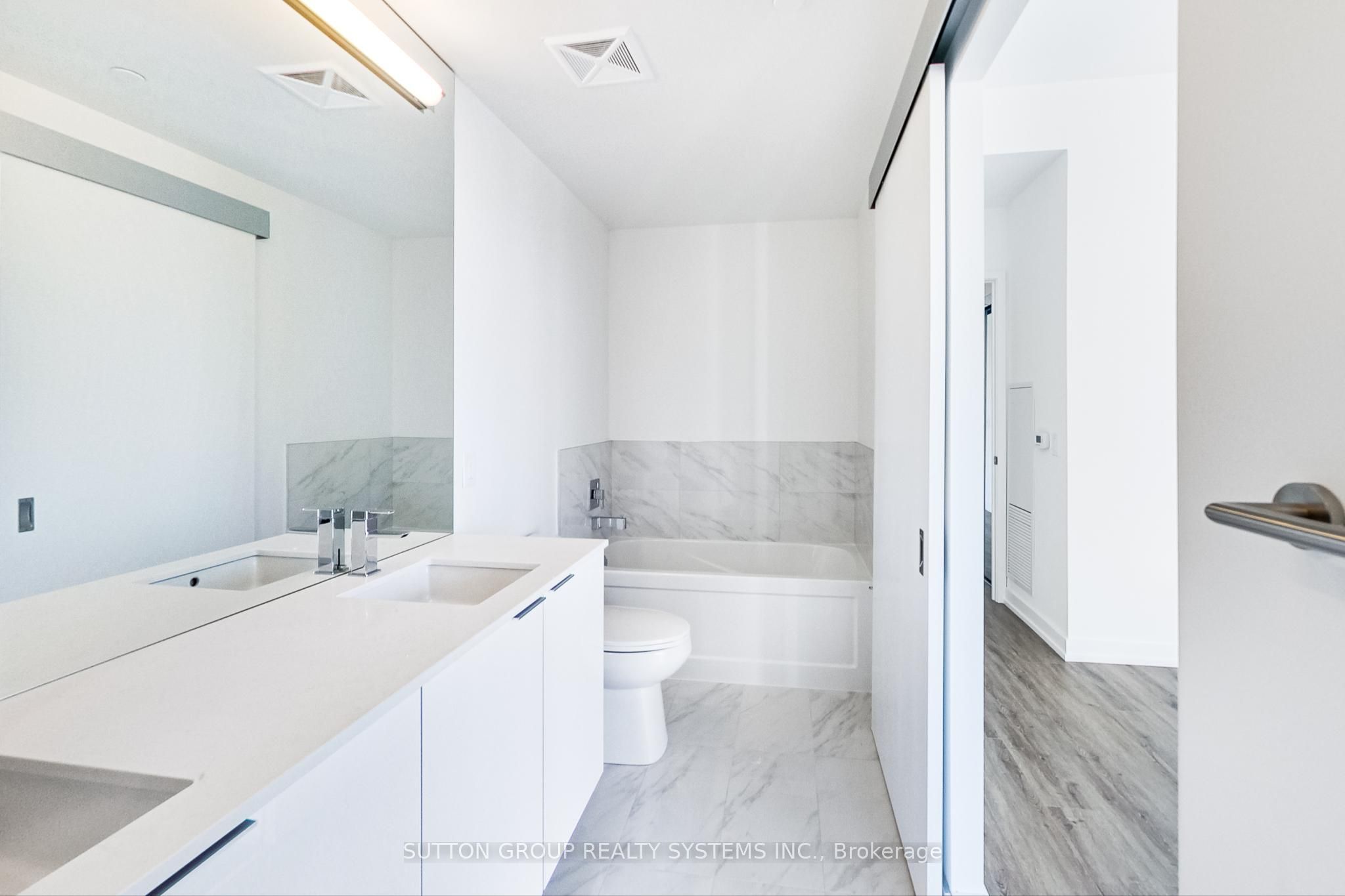 Additional image 4 of 2502-158 Front Street E, Toronto, ON, M5A 1E5