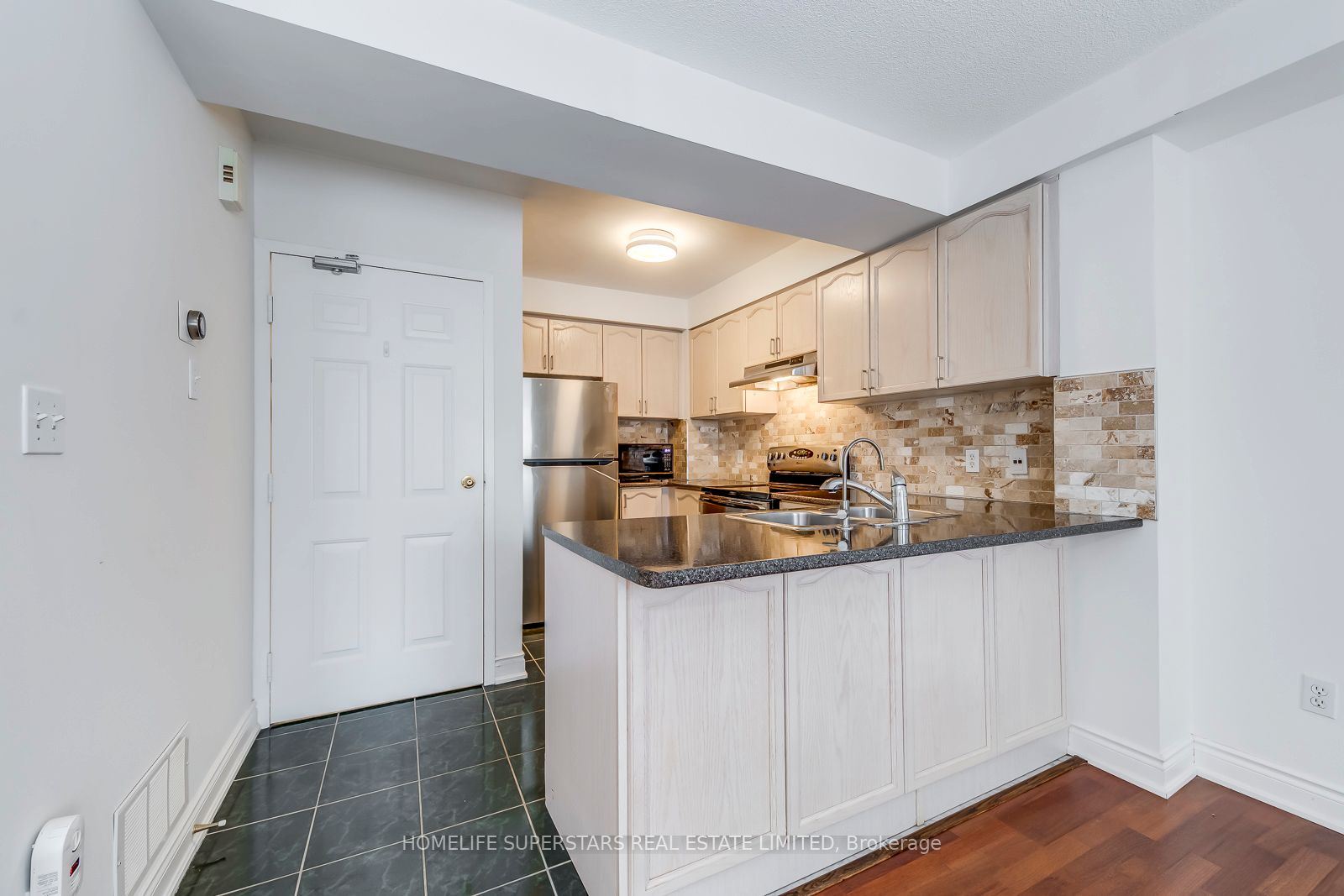 Additional image 4 of Unit 11-605 Shoreline Drive, Mississauga, ON, L5B 4K3
