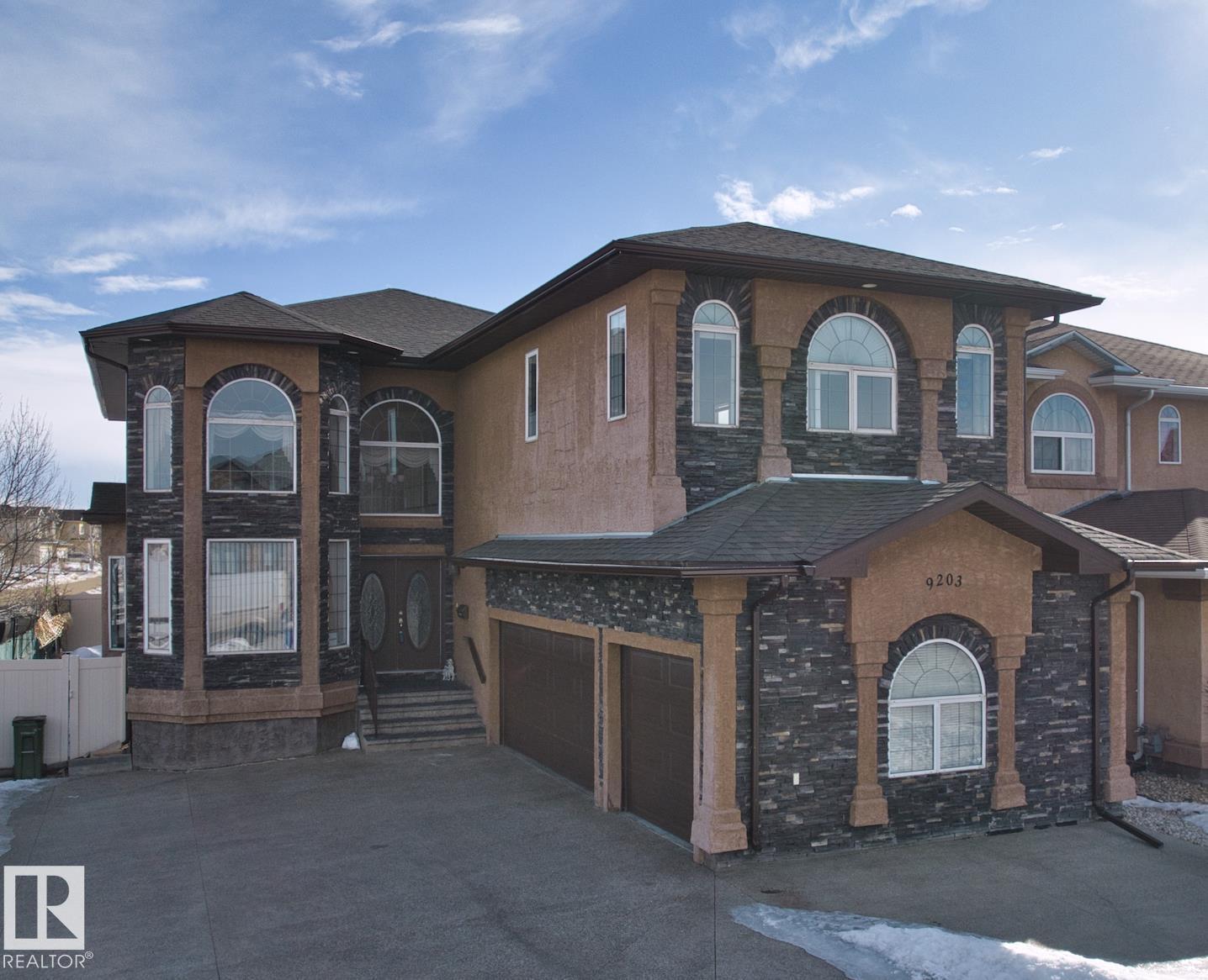 9203 160 Avenue NW, Edmonton, AB, T5Z0A9