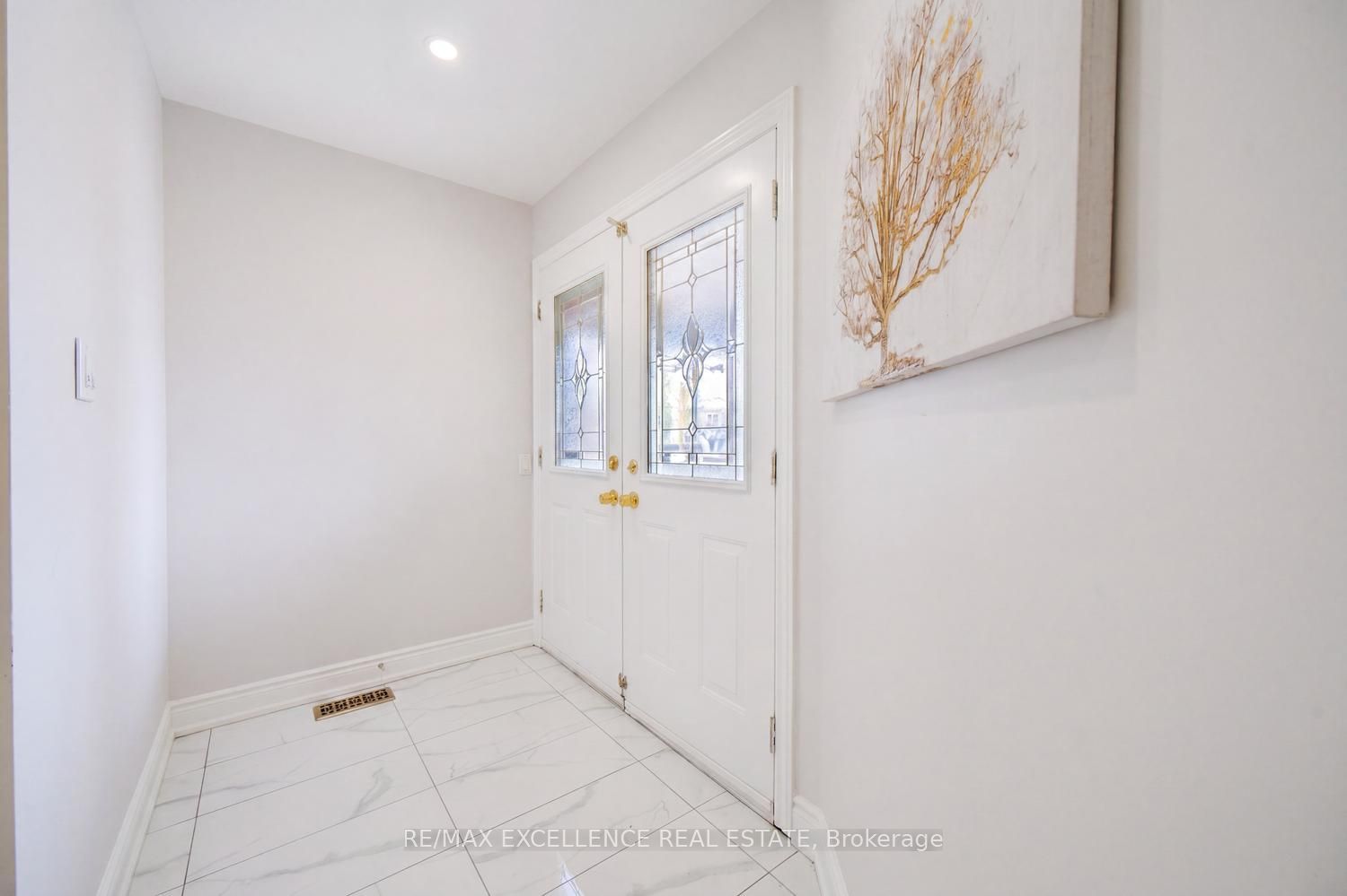 Additional image 4 of 18 Manett Crescent, Brampton, ON, L6X 4X4