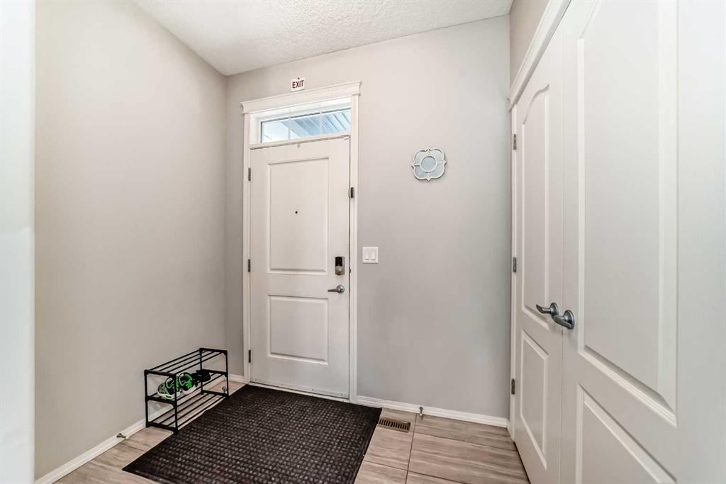 Additional image 3 of 60 Evansborough Road NW, Calgary, AB, T3P 0R1