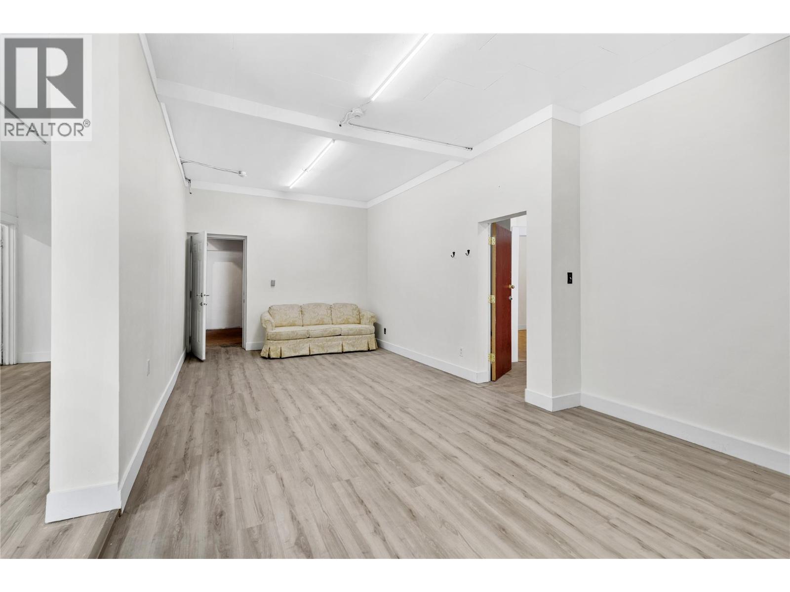 Additional image 6 of A/B-986 Victoria Street, Kamloops, BC, V2C2B9