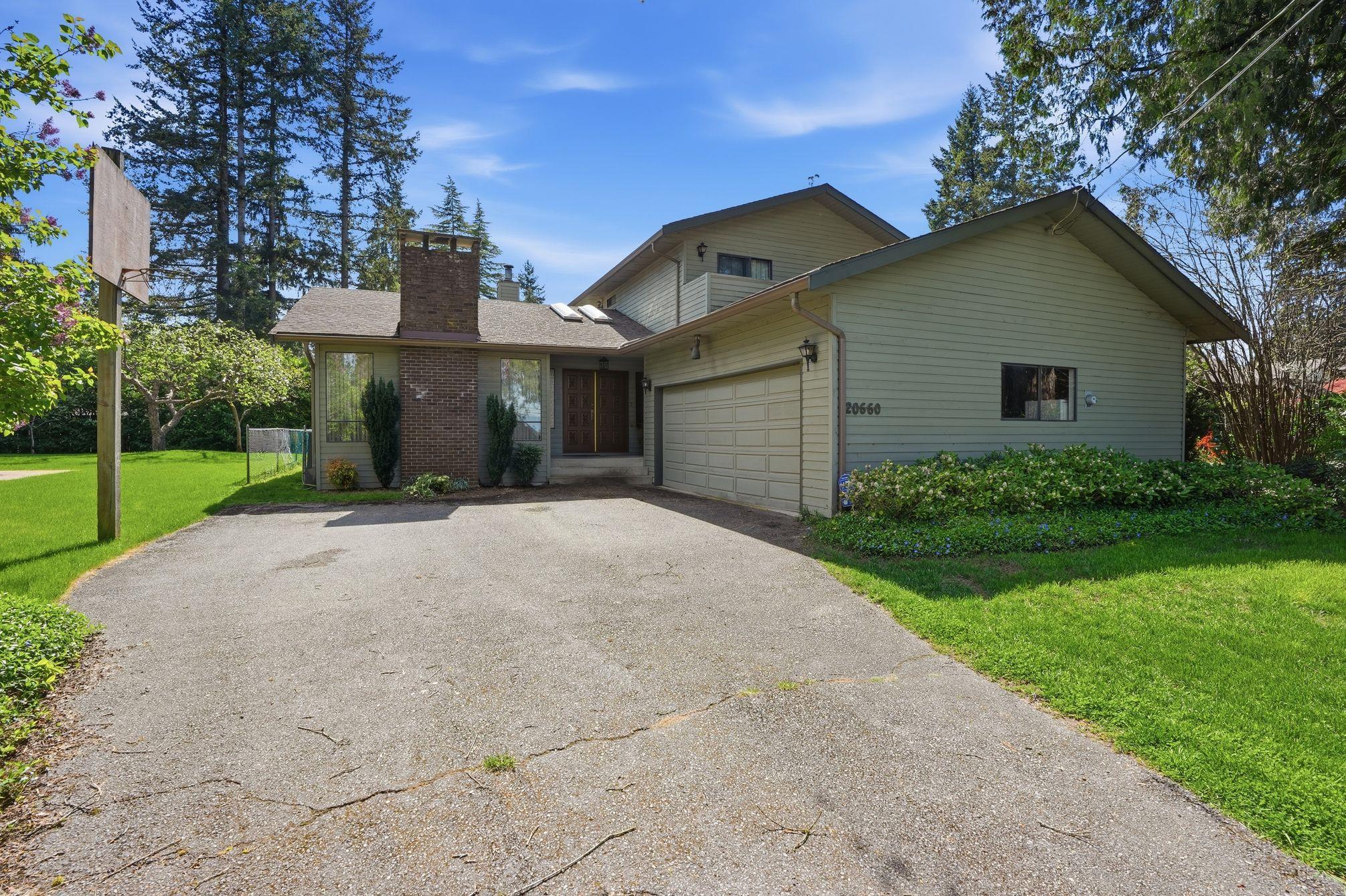 20660 46a Ave Avenue, Langley, BC, V3A 3J9