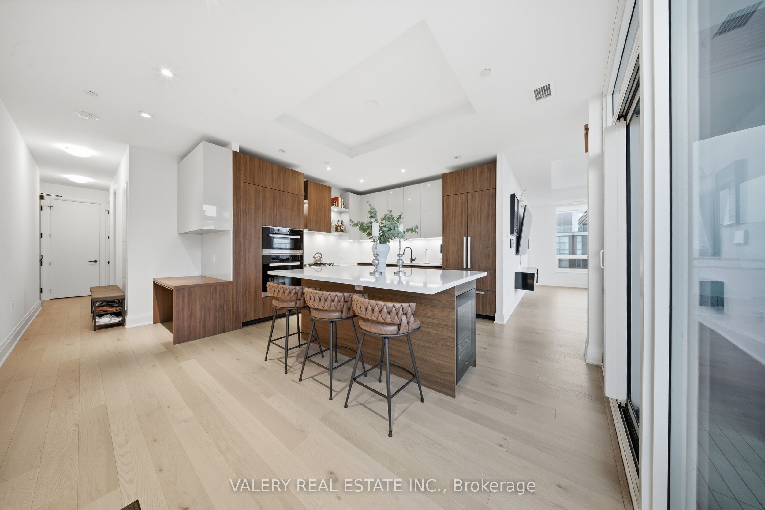 504-55 Port Street E, Mississauga, ON, L5G 4P3