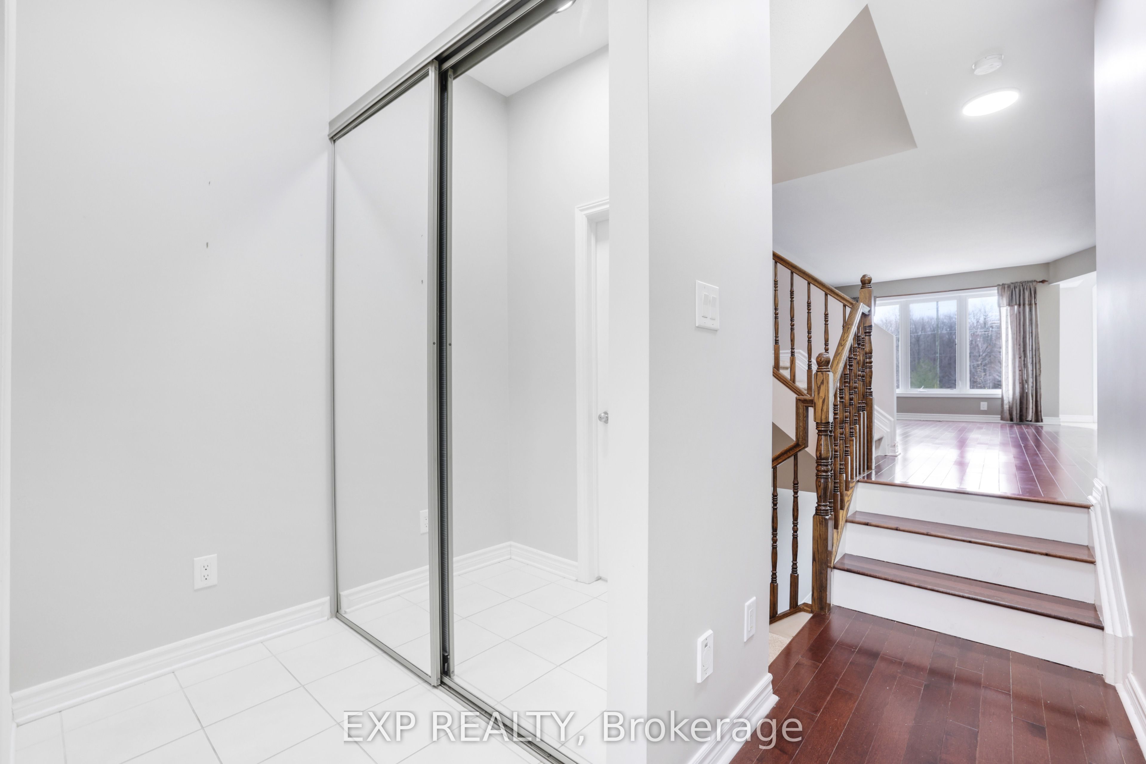 Additional image 4 of 352 Forestbrook Street, Ottawa, ON, K2K 0B8