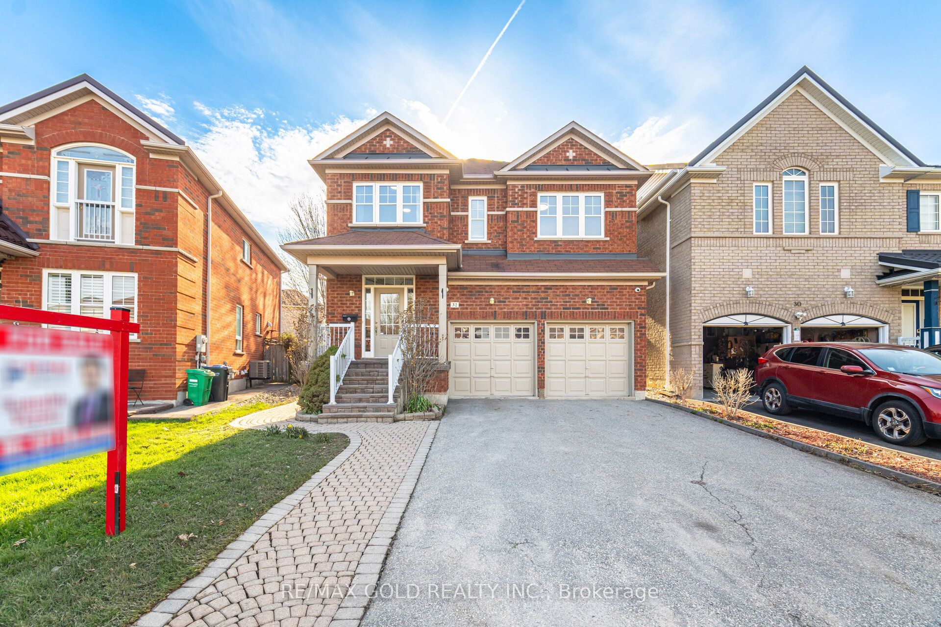 32 Ness Road, Brampton, ON, L6Y 5N9 photo 2