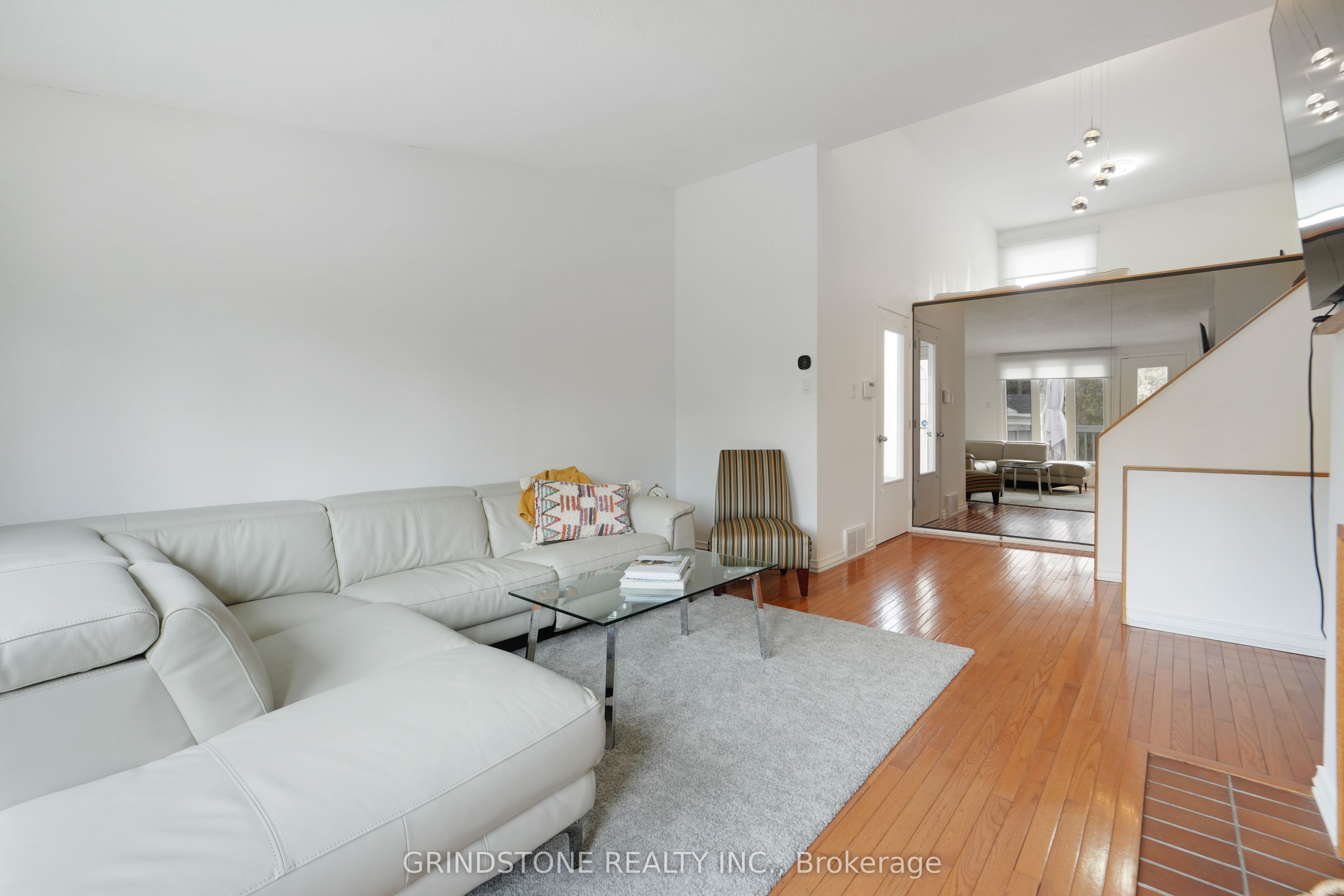 Additional image 4 of 1080 Alenmede Crescent, Ottawa, ON, K2B 8H3