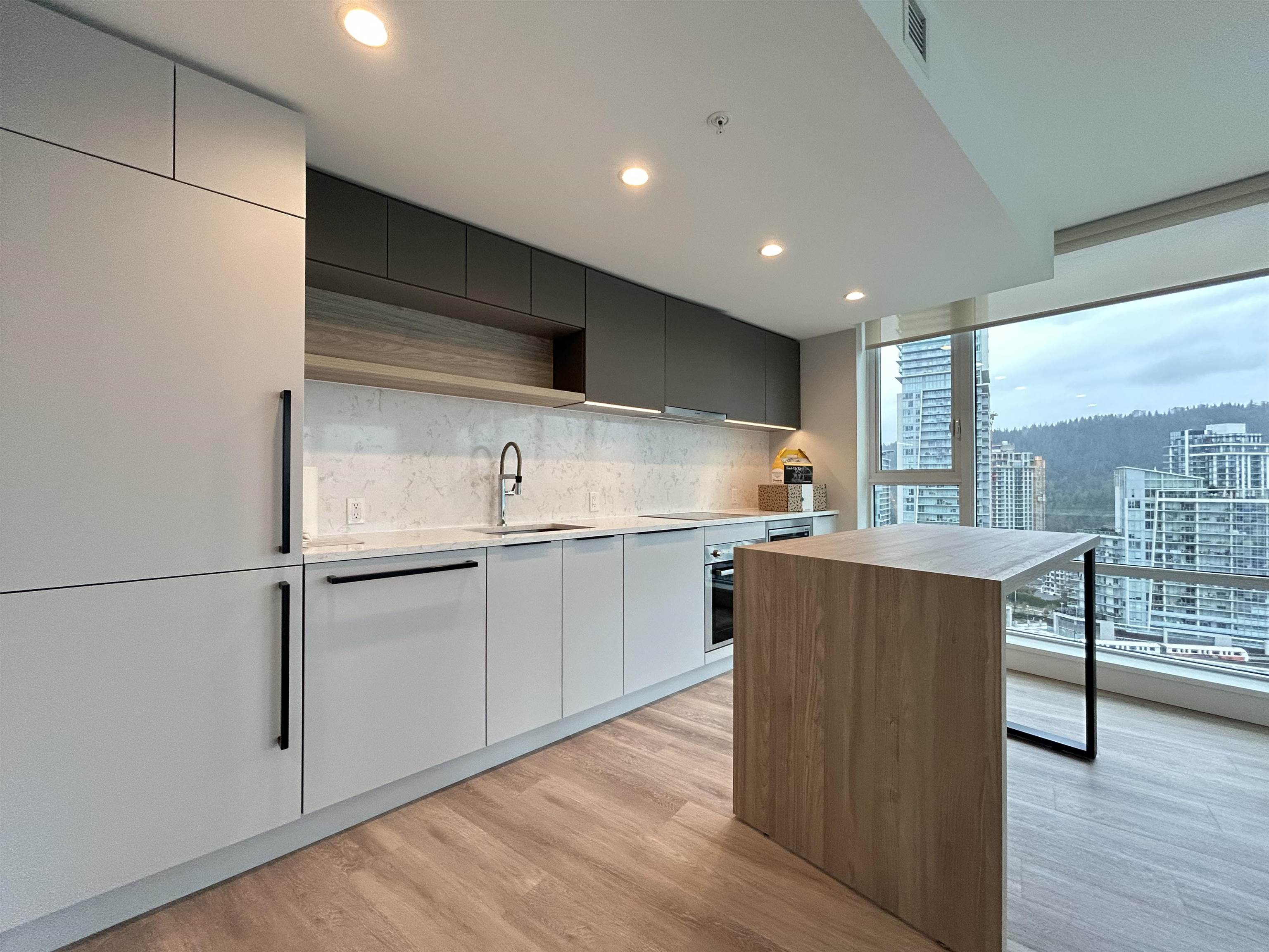 1806-567 Emerson Street, Coquitlam, BC, V3J 0M8