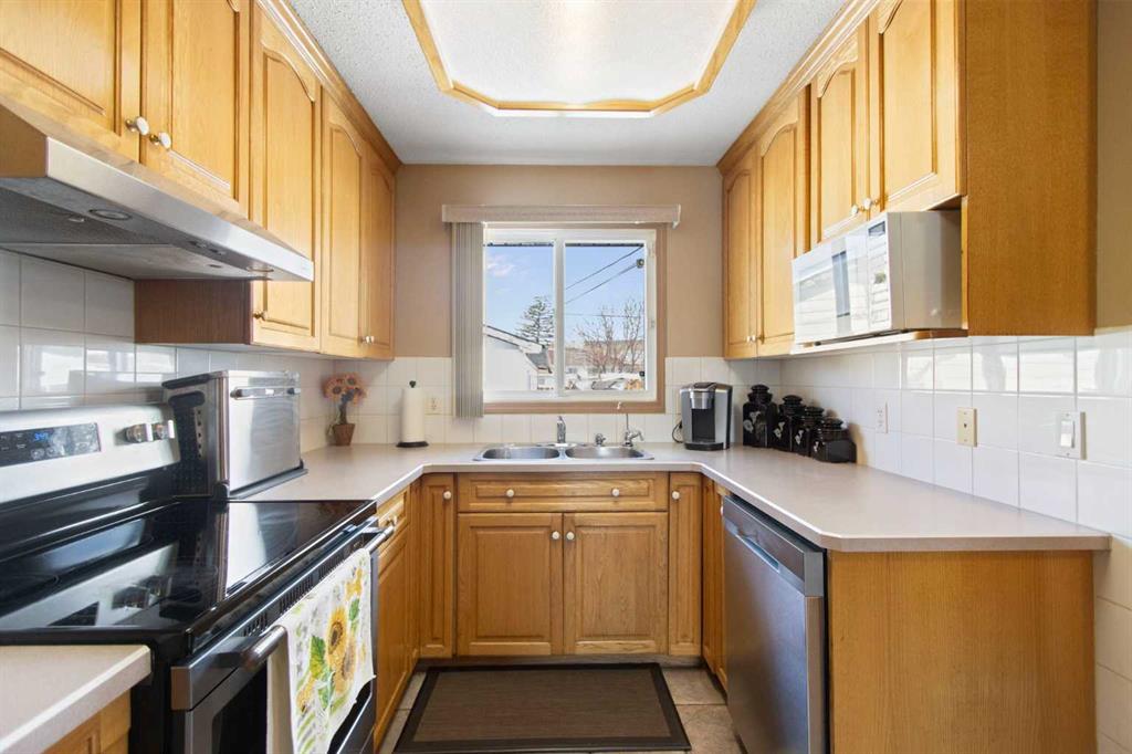 Additional image 3 of 1108 Marcombe Crescent NE, Calgary, AB, T2A4H7