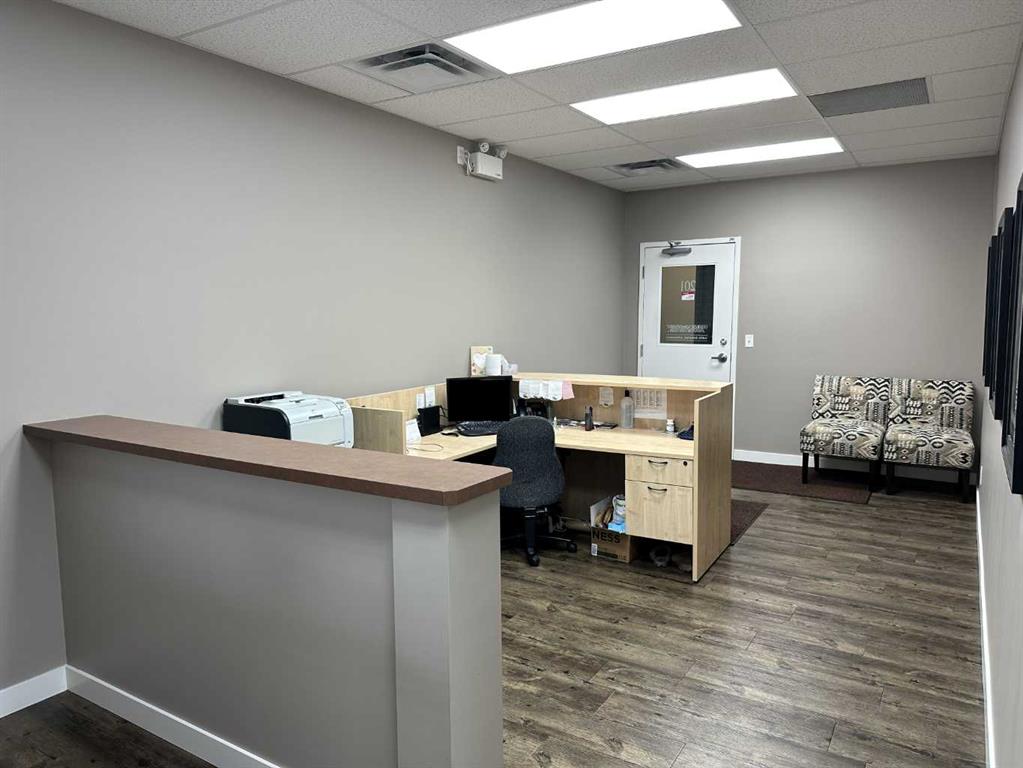 Additional image 5 of 201-10055 120 Avenue, Grande Prairie, AB, T8V 8H8