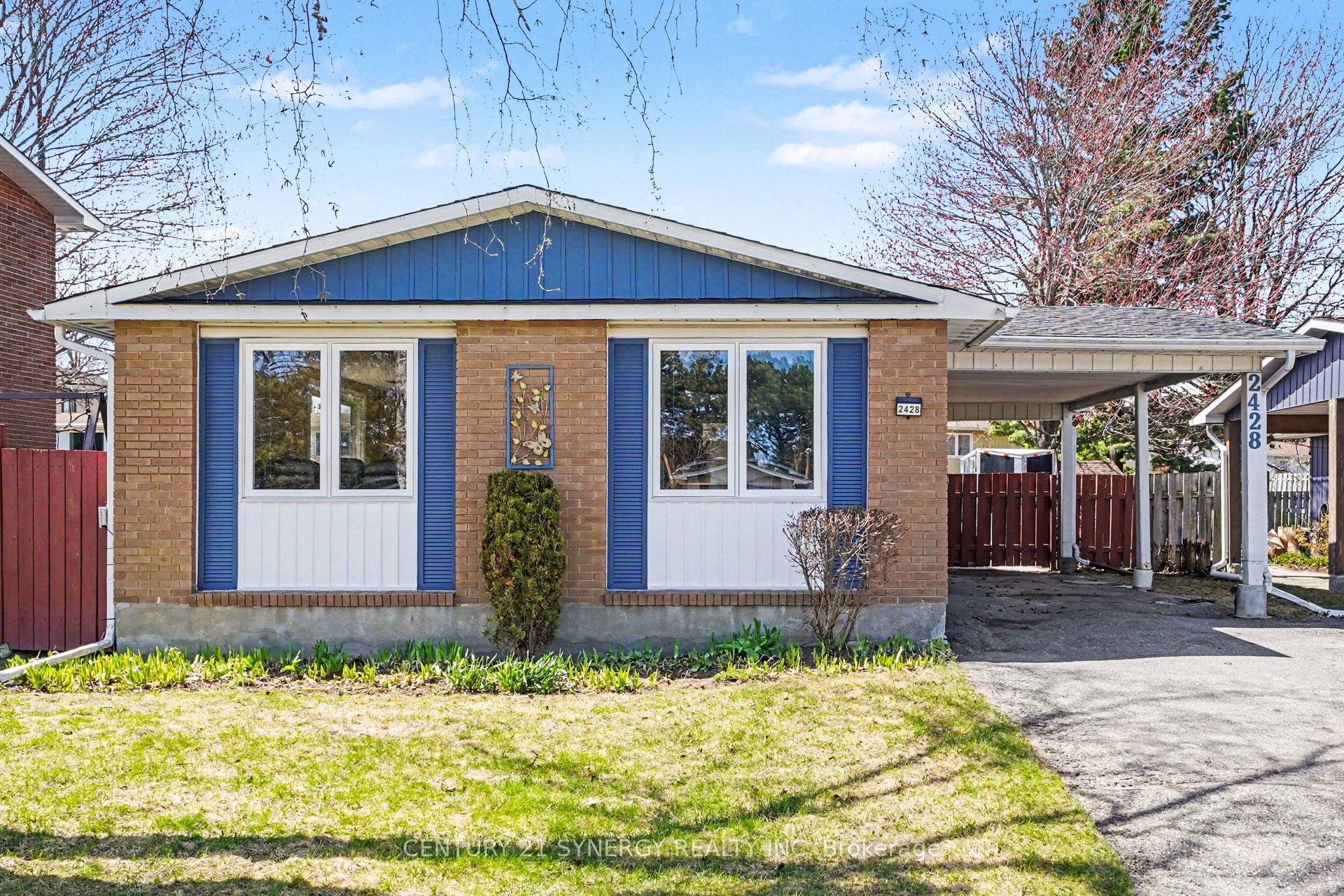 2428 Blackstone Crescent, Ottawa, ON, K1B 4H2