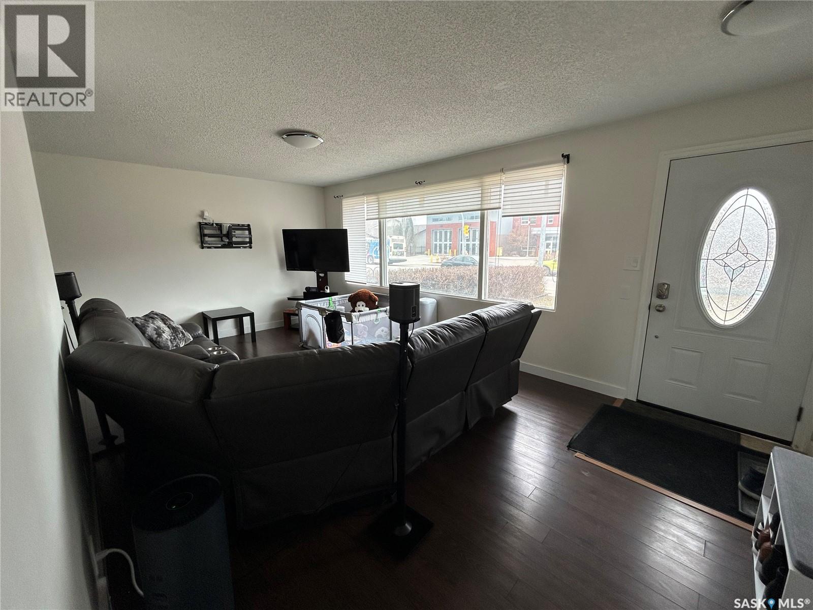 Additional image 2 of 2616 Clarence Avenue S, Saskatoon, SK, S7J1M6
