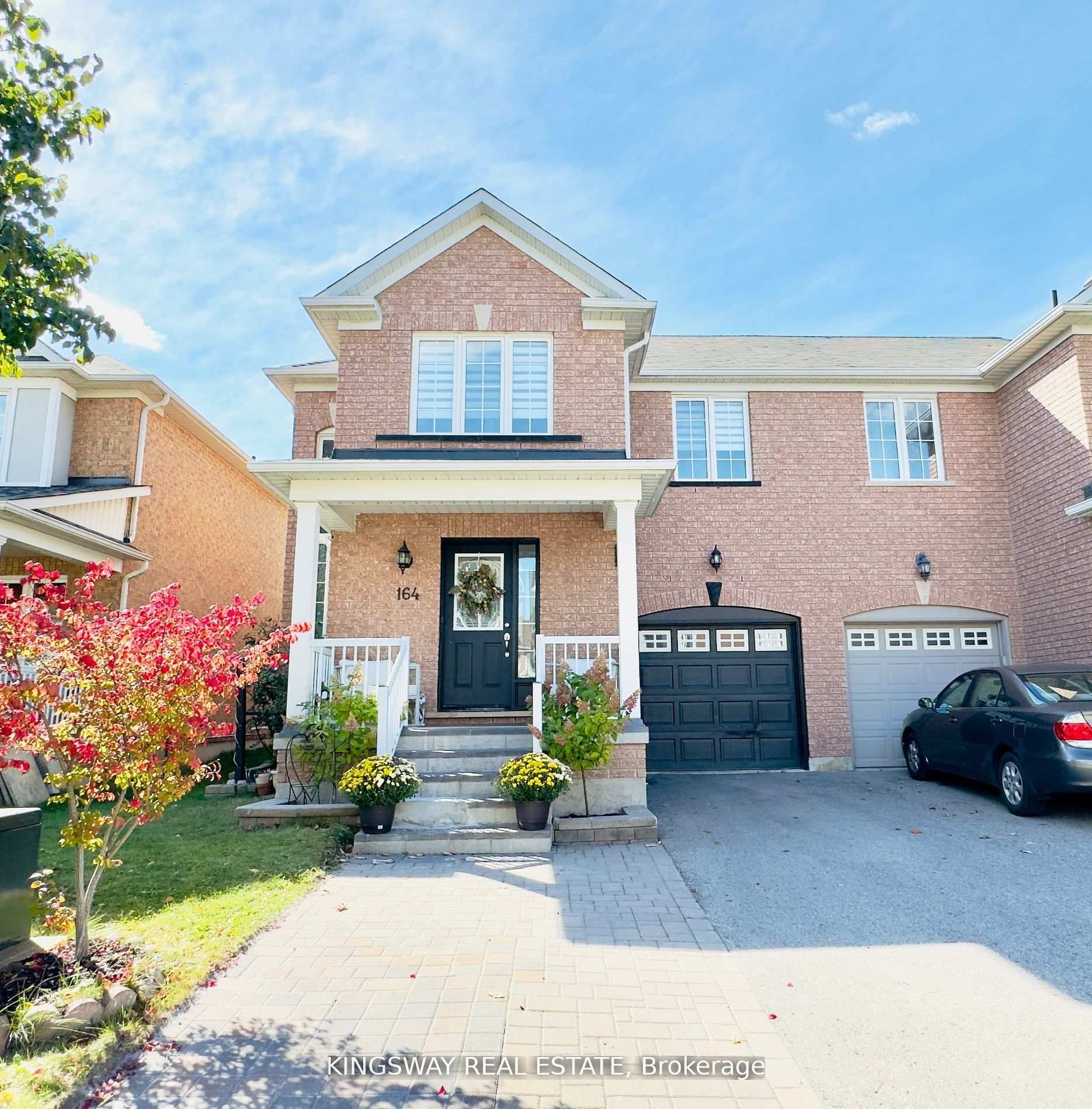 164 Gail Parks Crescent, Newmarket, ON, L3X 3C1