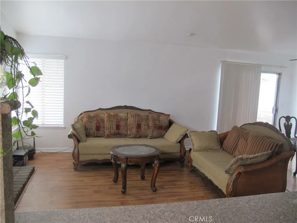 Additional image 7 of 668 N Quince Ave, Rialto, CA 92376