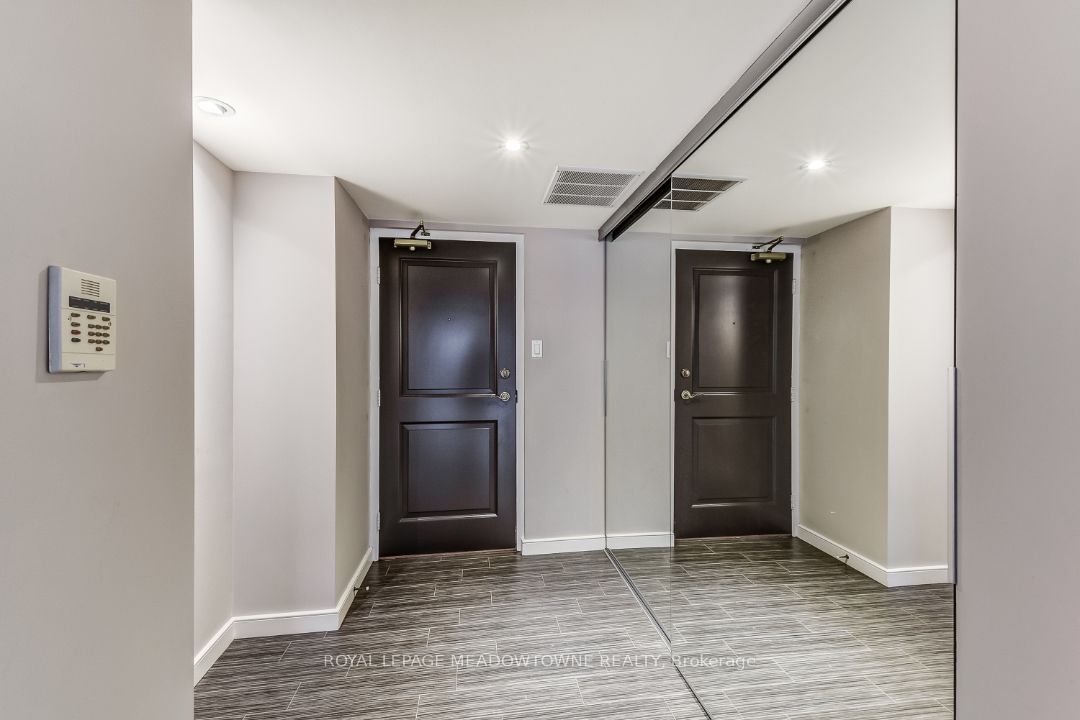Additional image 3 of 1201-30 Wellington Street E, Toronto, ON, M5E 1S3