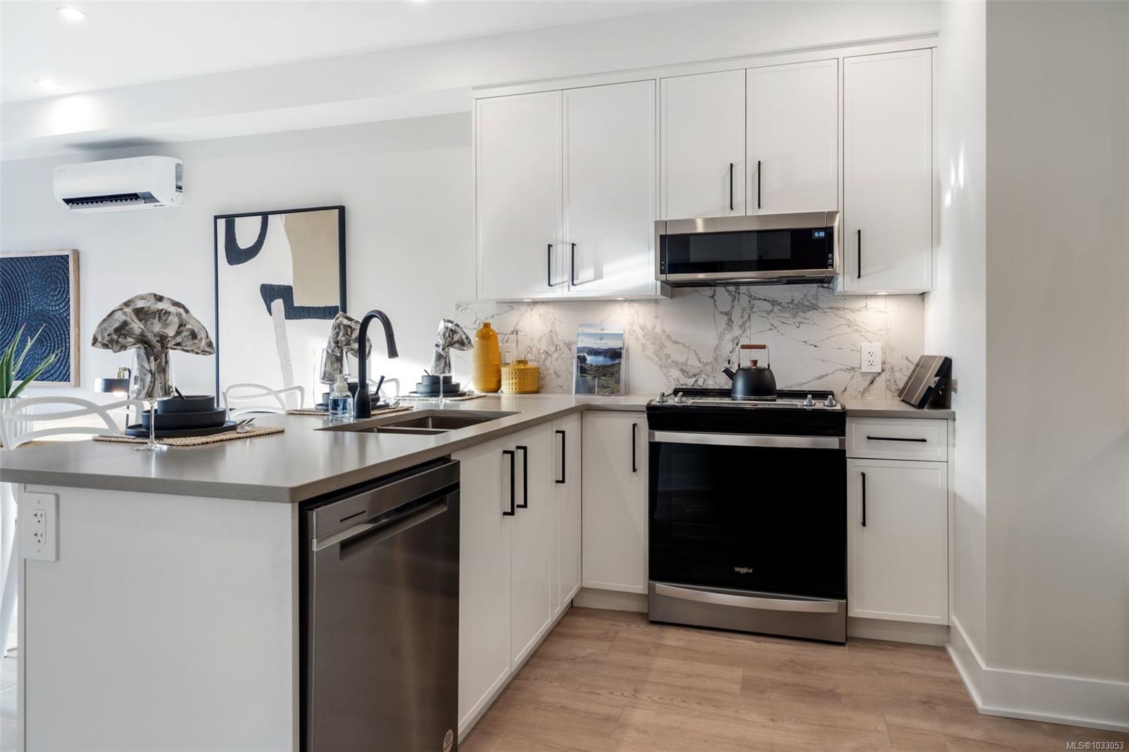Additional image 4 of 602-1371 Goldstream Avenue, Langford, BC, V9B 7B7