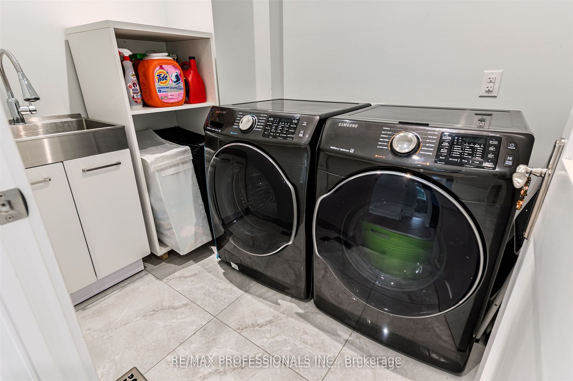 Additional image 4 of 4 Dunrobin Drive, Toronto, ON, M9B 2S9