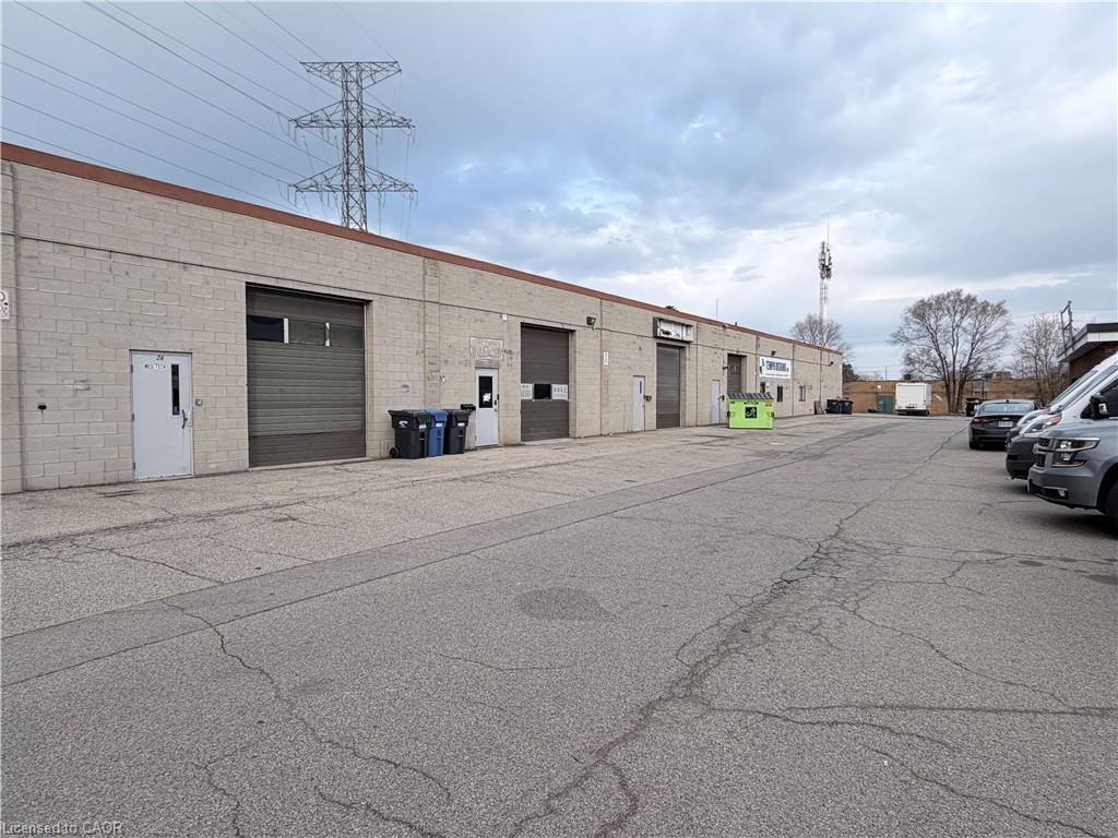 B 5-1254 Plains Road E, Burlington, ON, L7S 1W6
