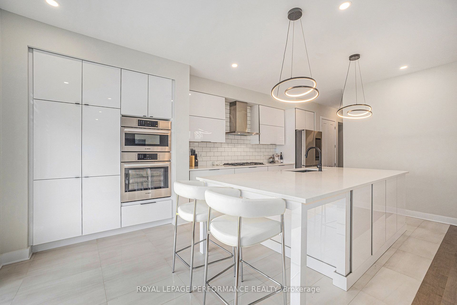 Additional image 2 of 233 Beaugency Street, Ottawa, ON, K1W 0T2