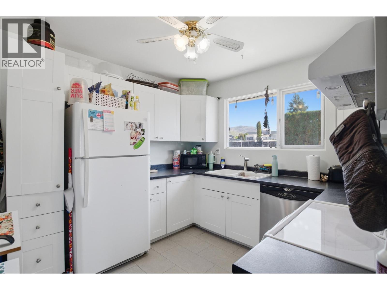Additional image 3 of 1938 Parkcrest Avenue, Kamloops, BC, V2B4X3