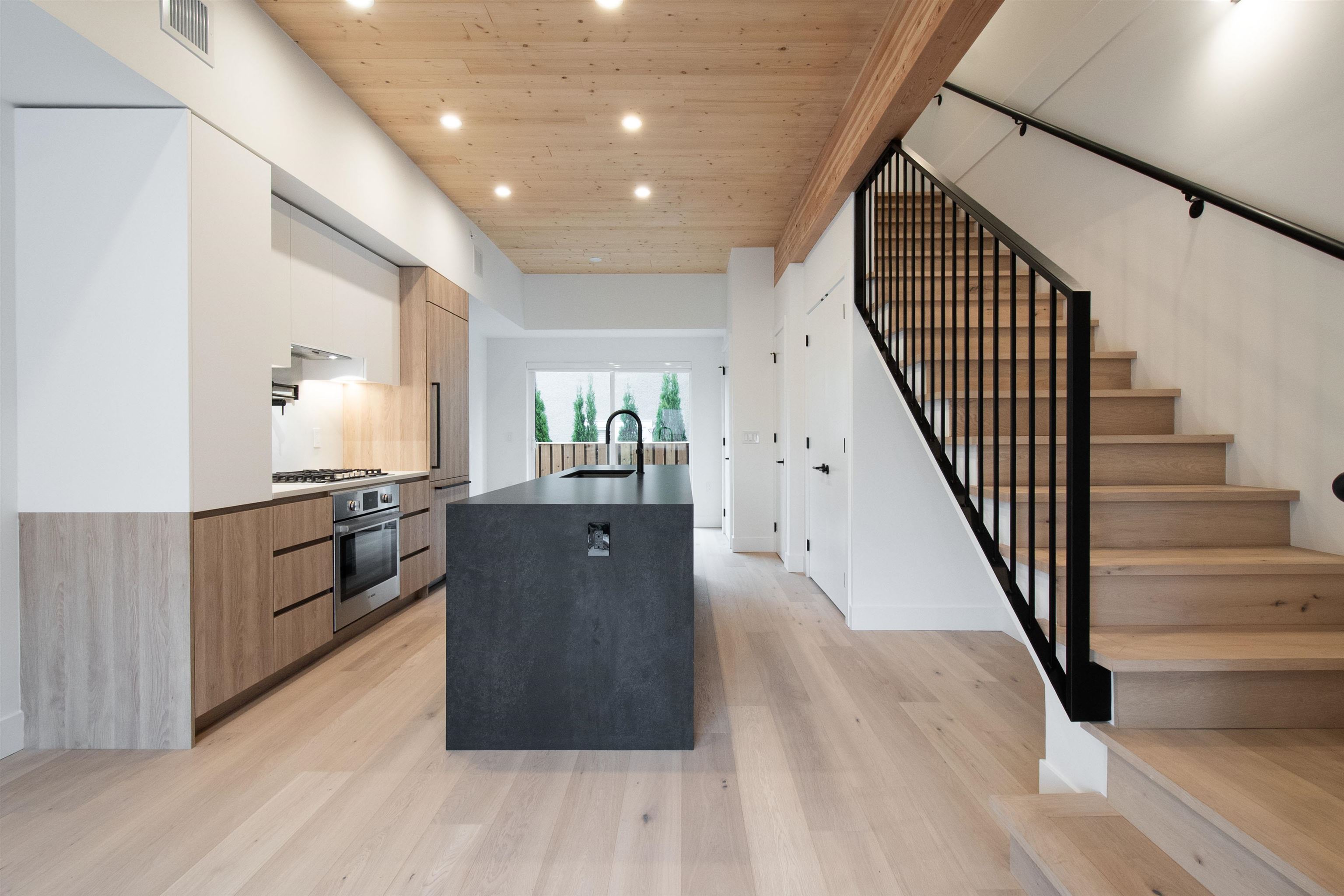 Additional image 5 of 4170 Columbia Street, Vancouver, BC, V5Y 2J6